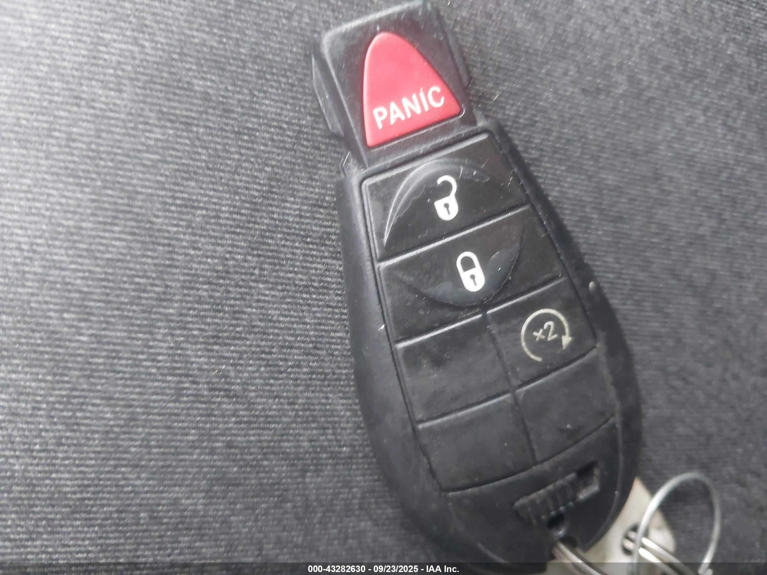 JEEP CHEROKEE image 11