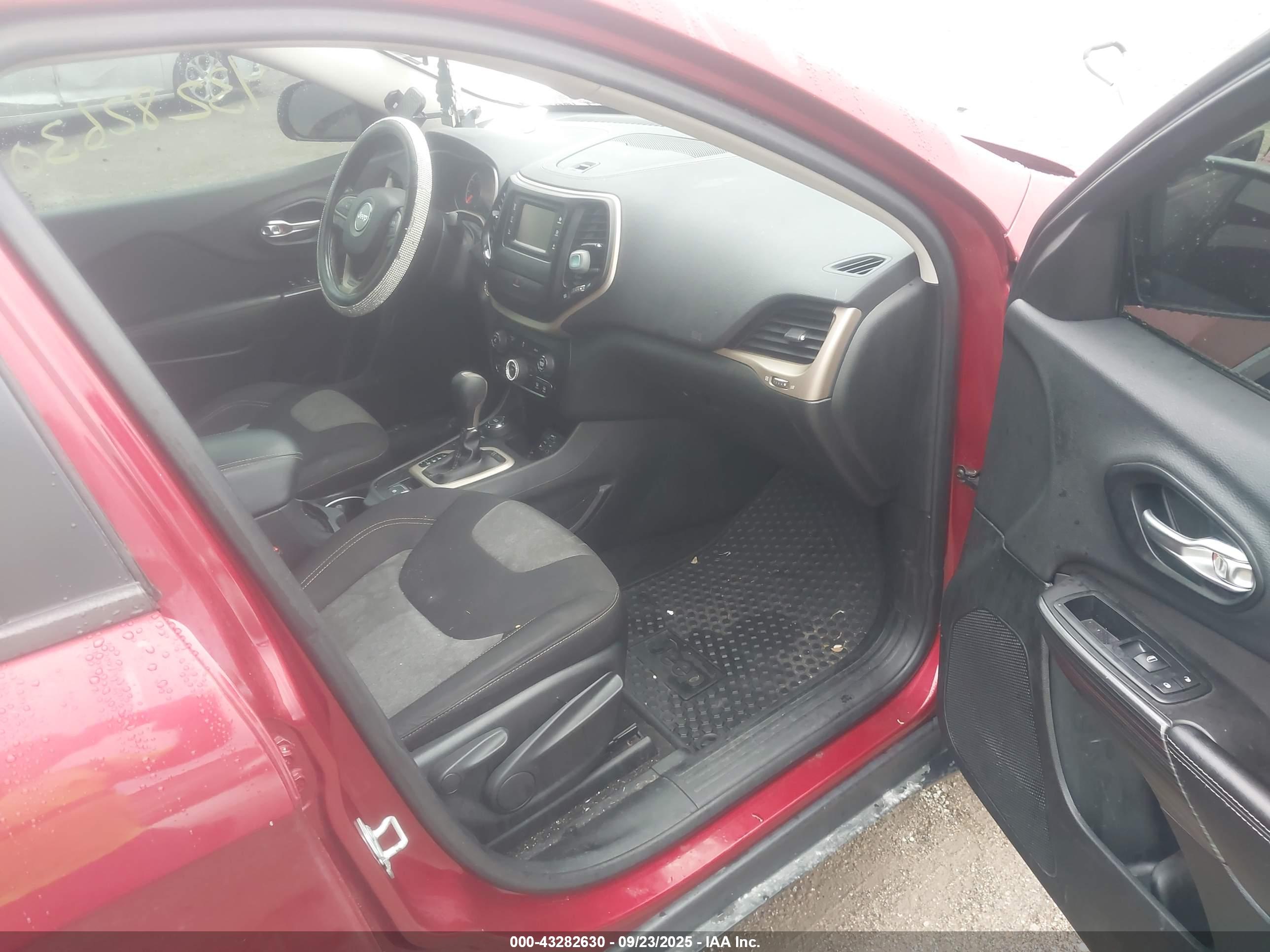 JEEP CHEROKEE image 5