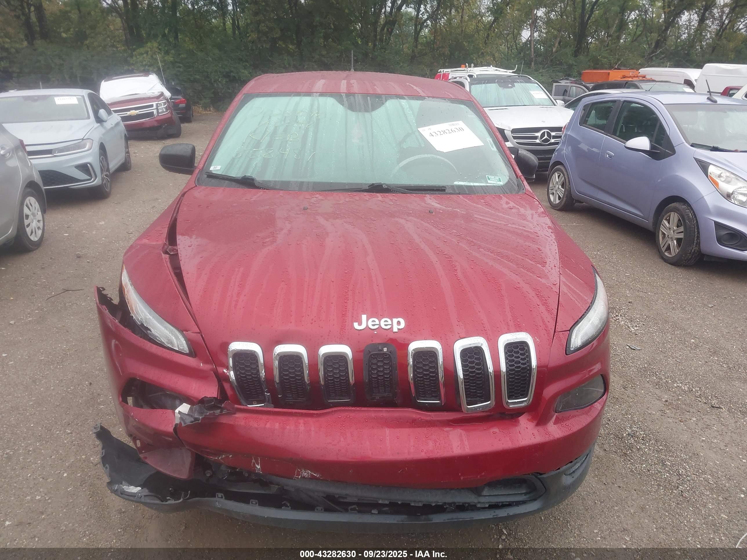 JEEP CHEROKEE image 6