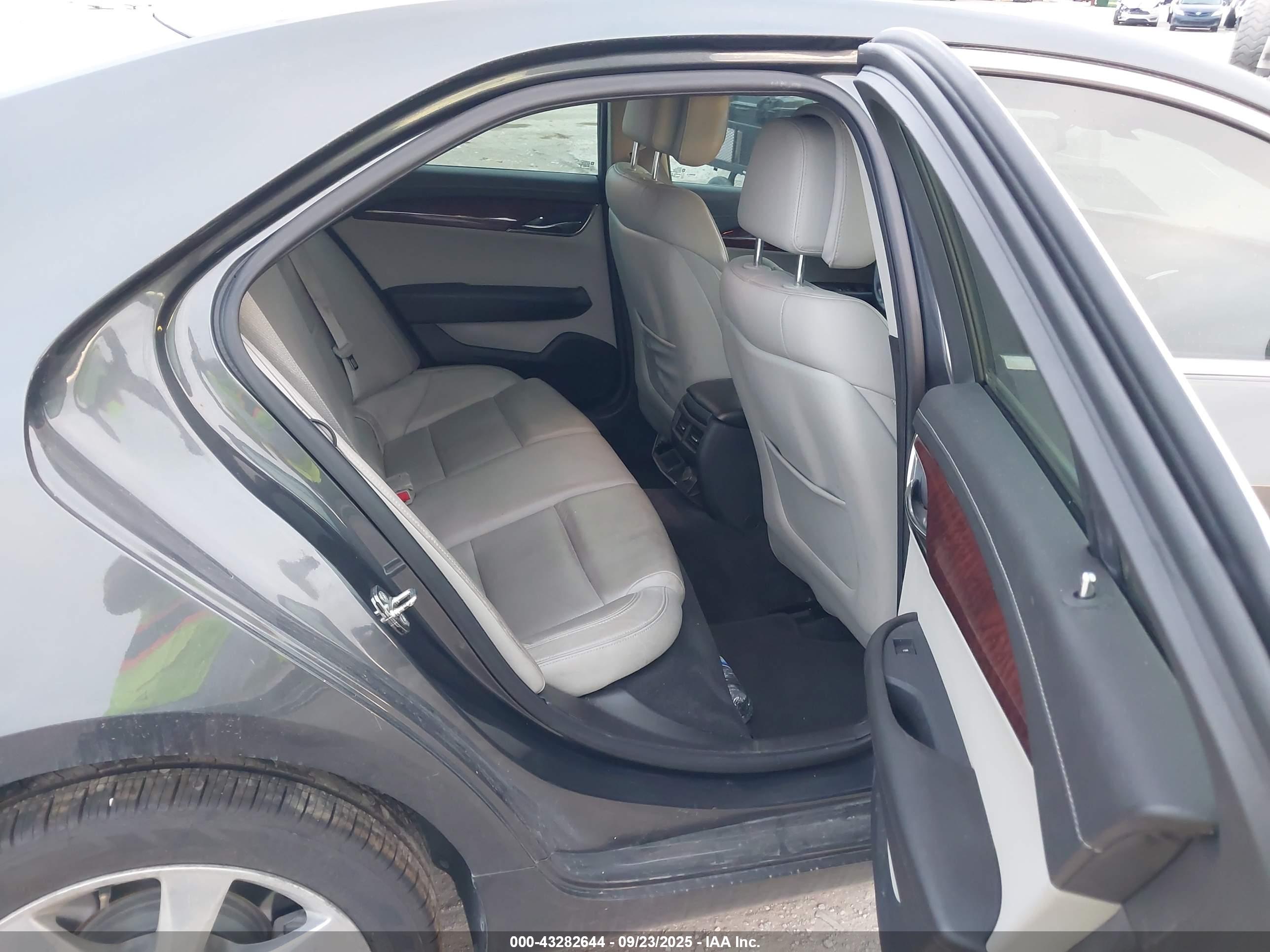 CADILLAC ATS image 8