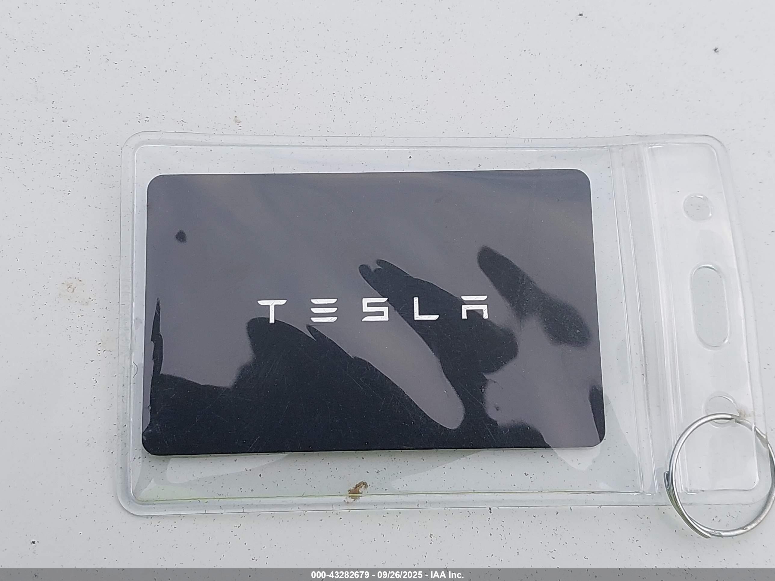 TESLA MODEL image 11