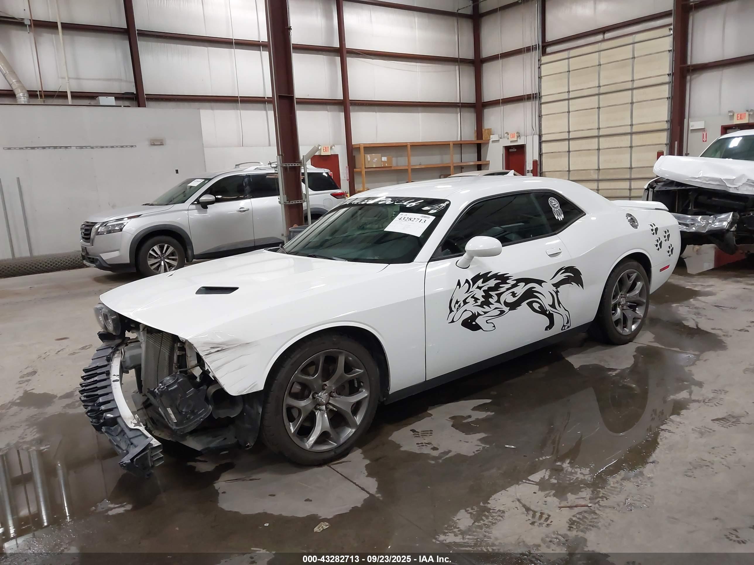 DODGE CHALLENGER image 2