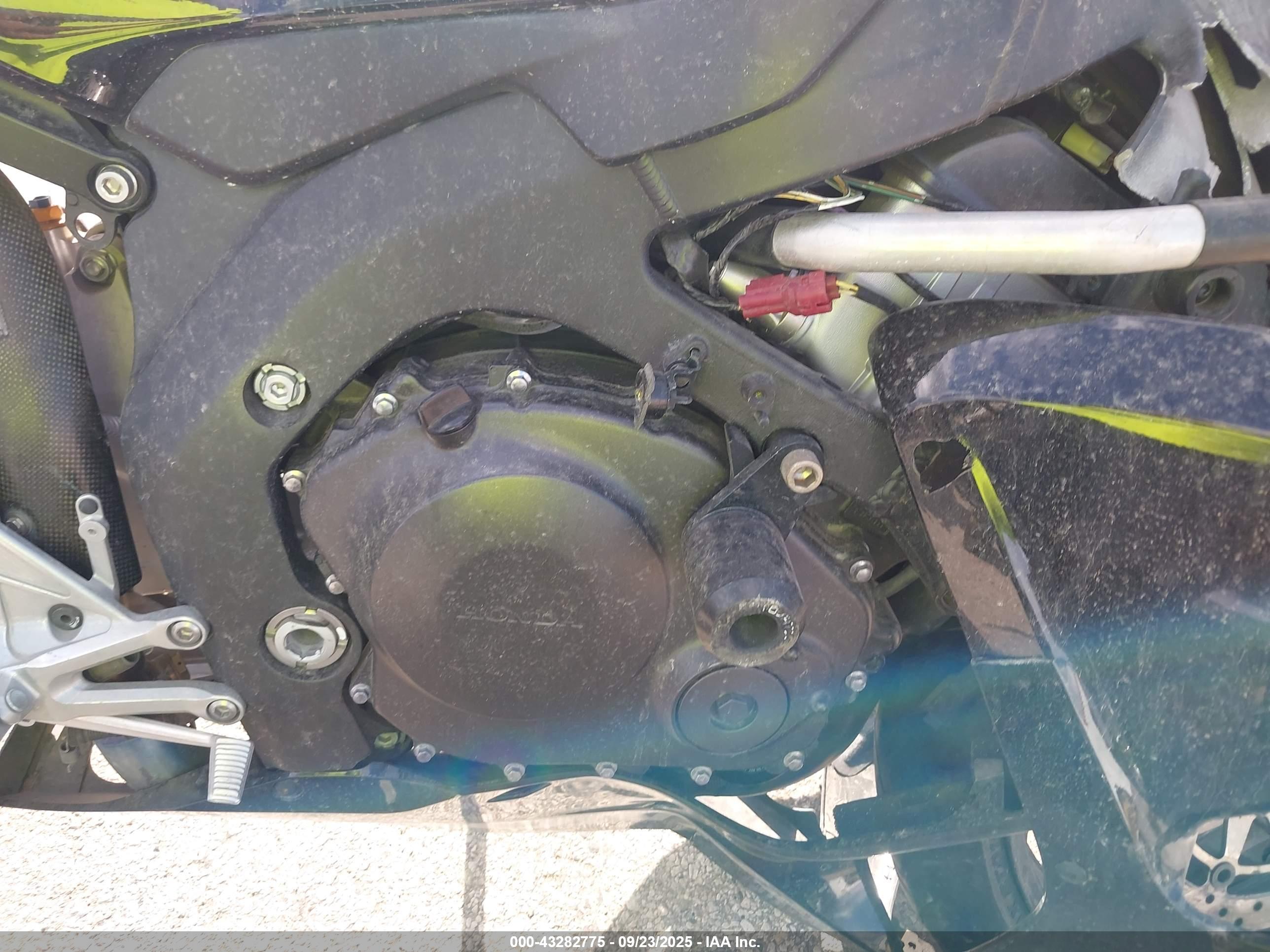 HONDA CBR1000 image 8