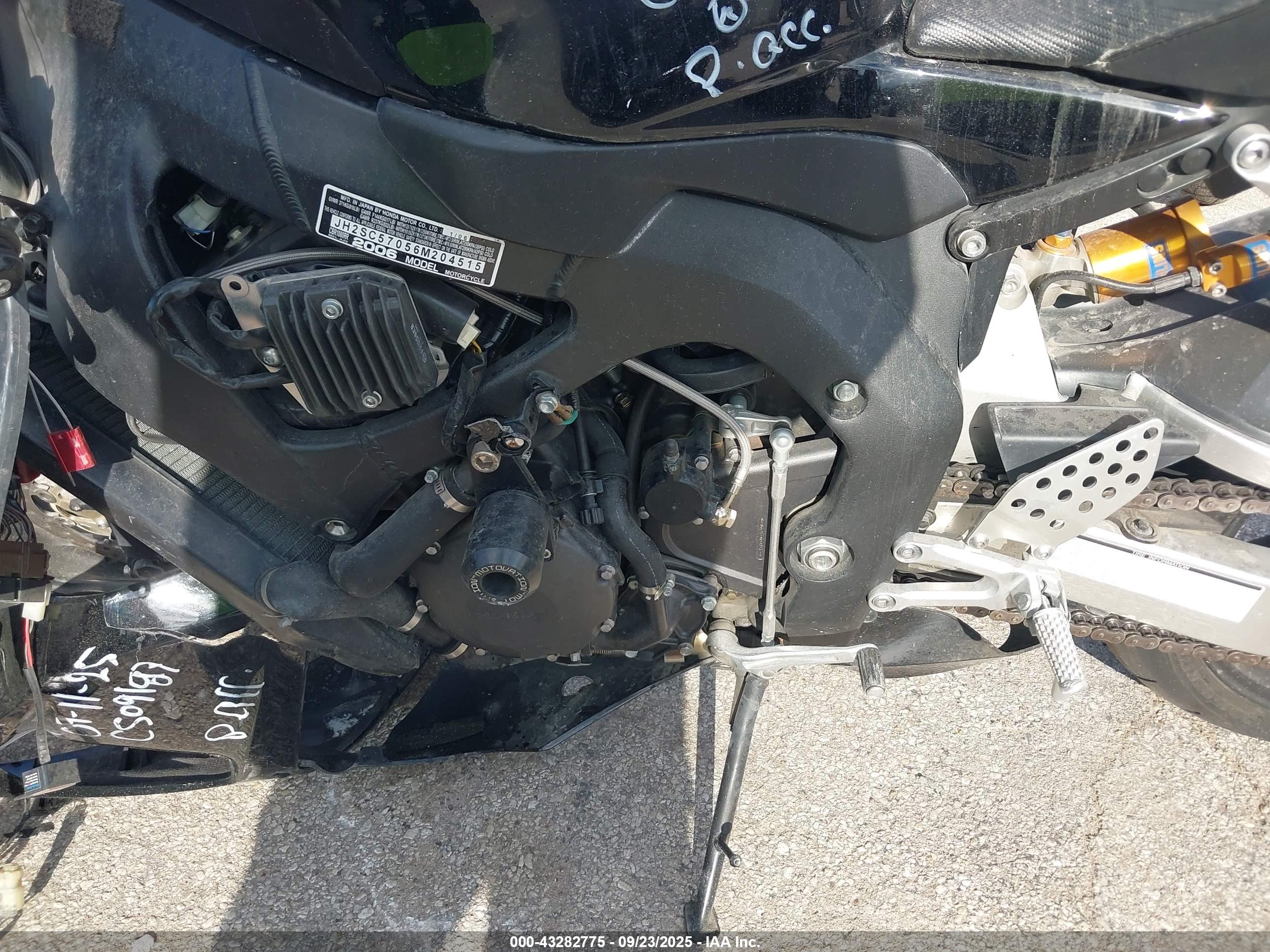 HONDA CBR1000 image 9