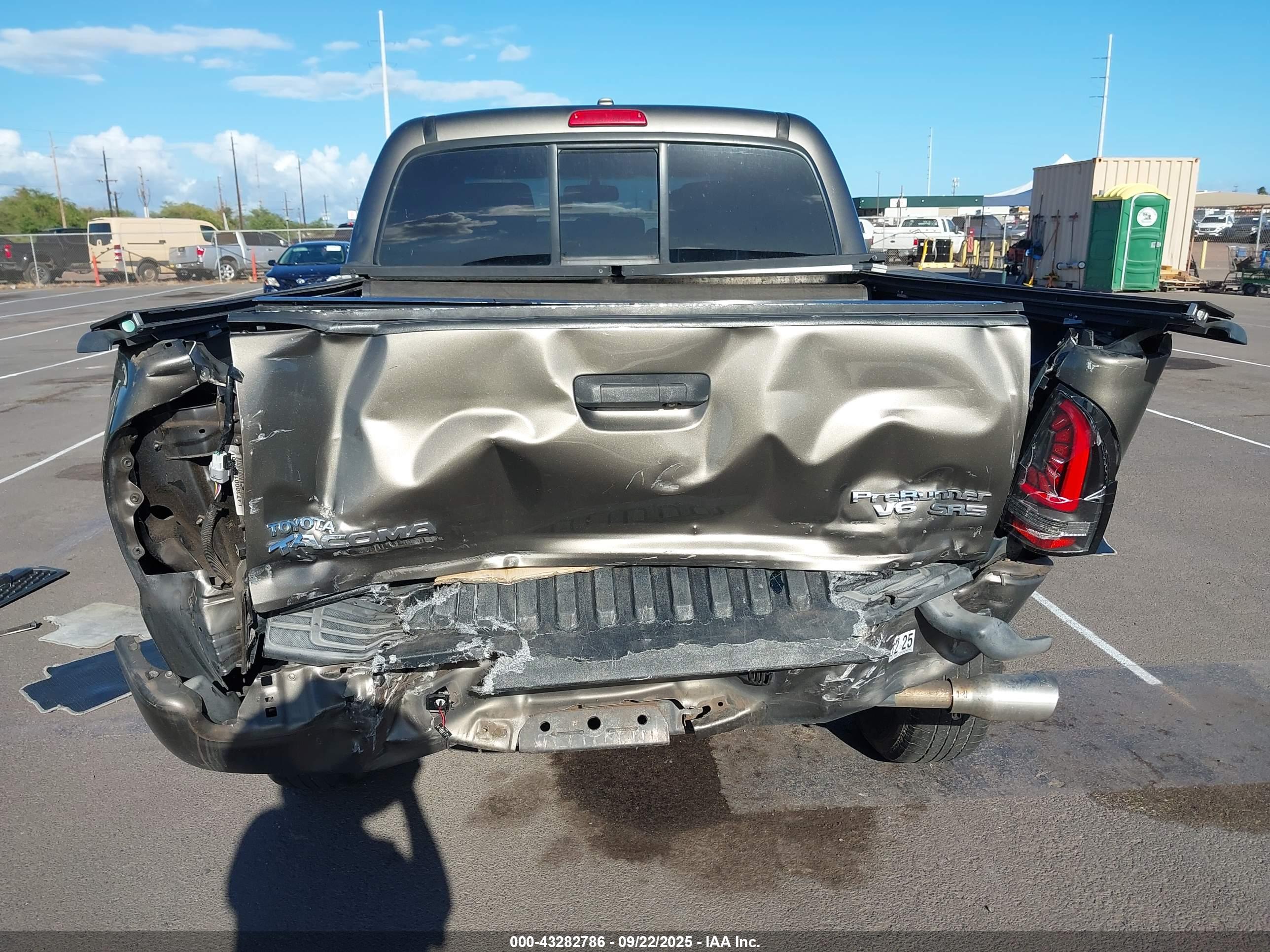 TOYOTA TACOMA image 6