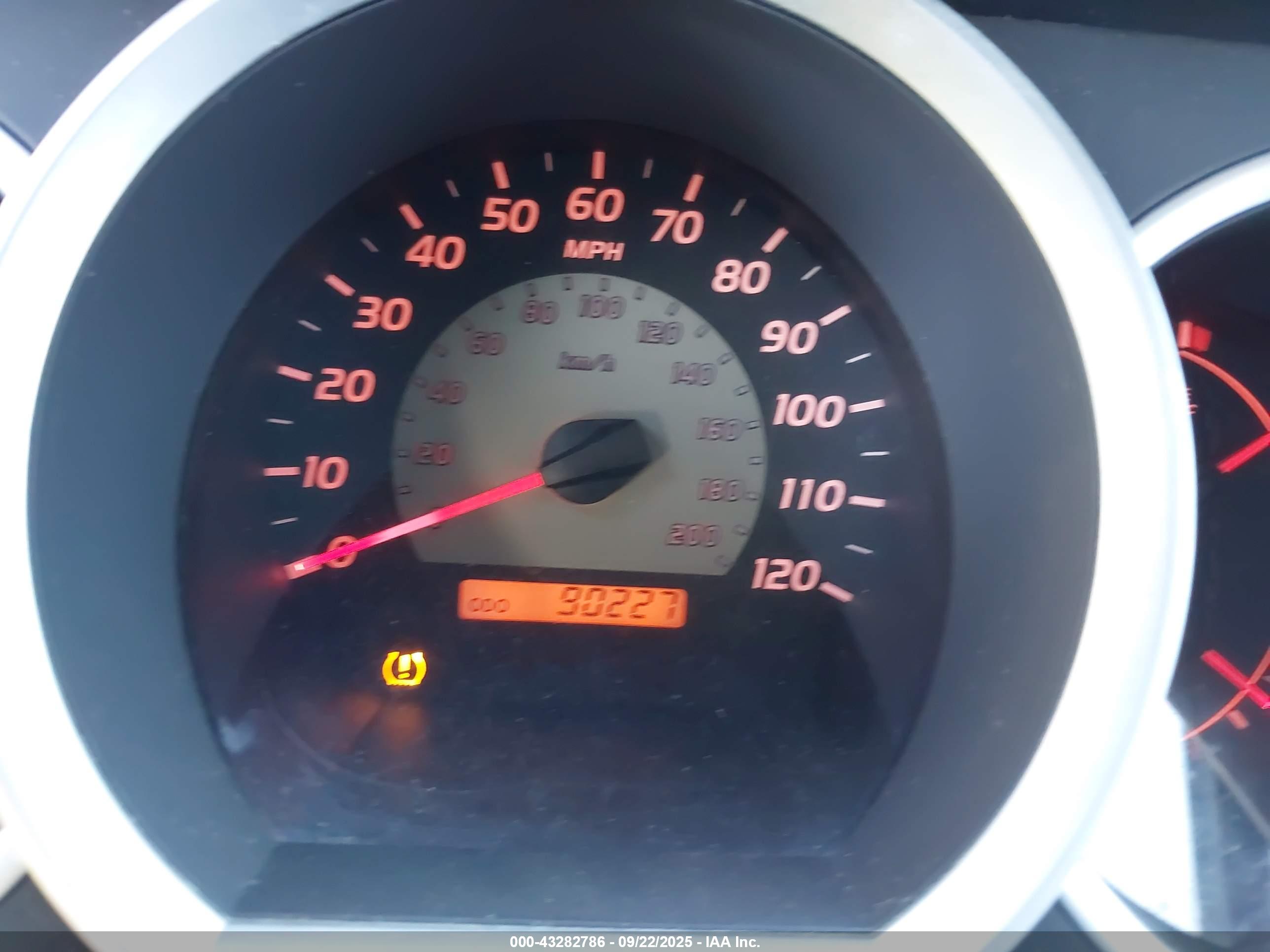 TOYOTA TACOMA image 7