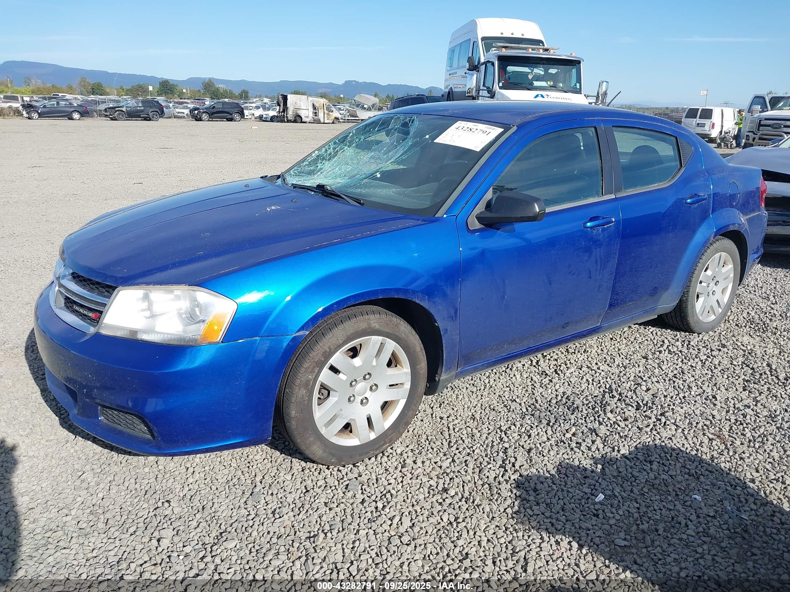 DODGE AVENGER image 2
