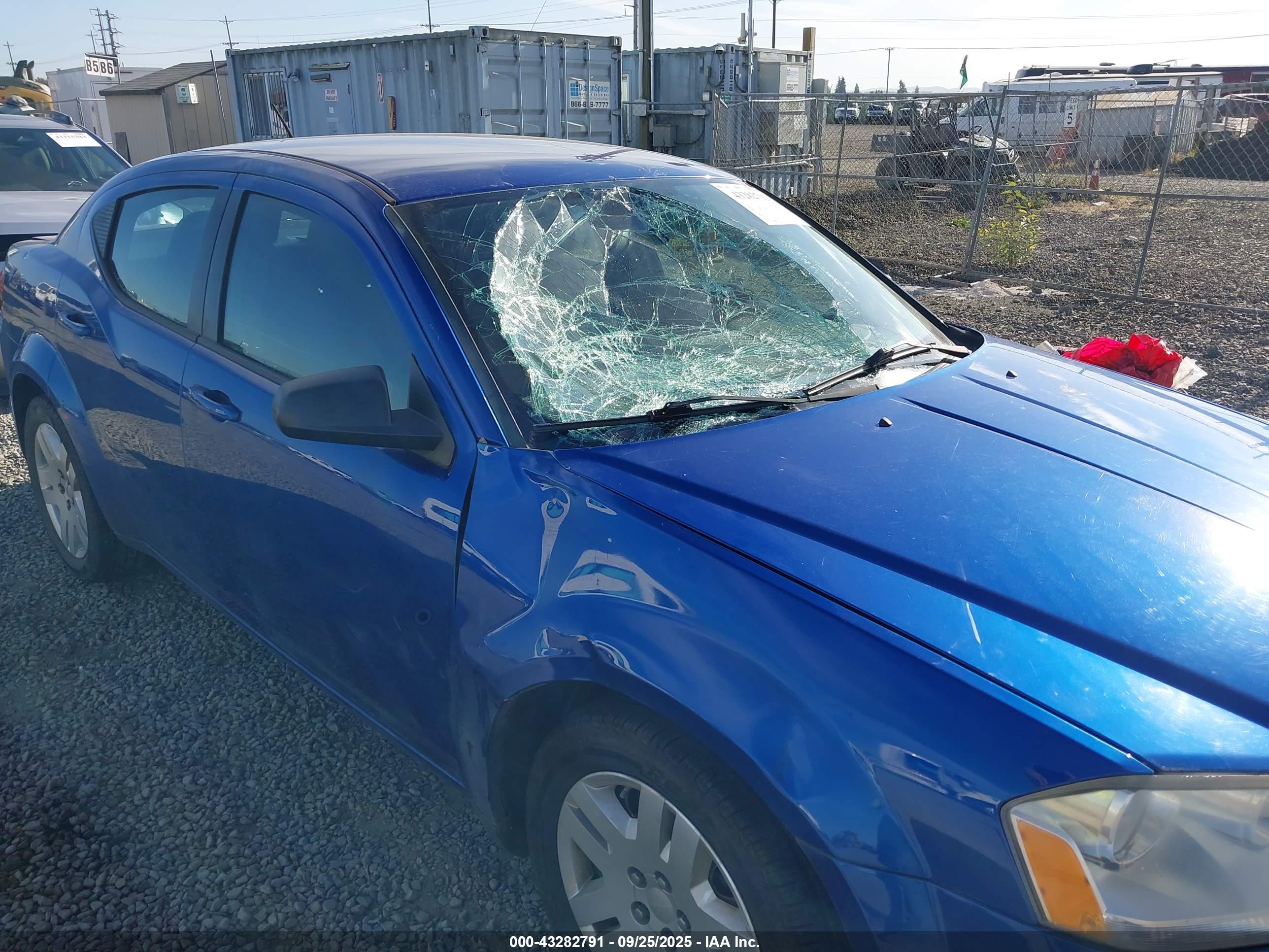 DODGE AVENGER image 6