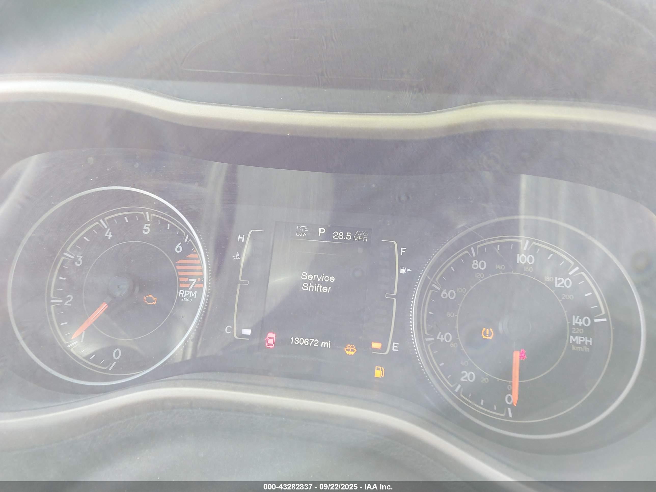 JEEP CHEROKEE image 7