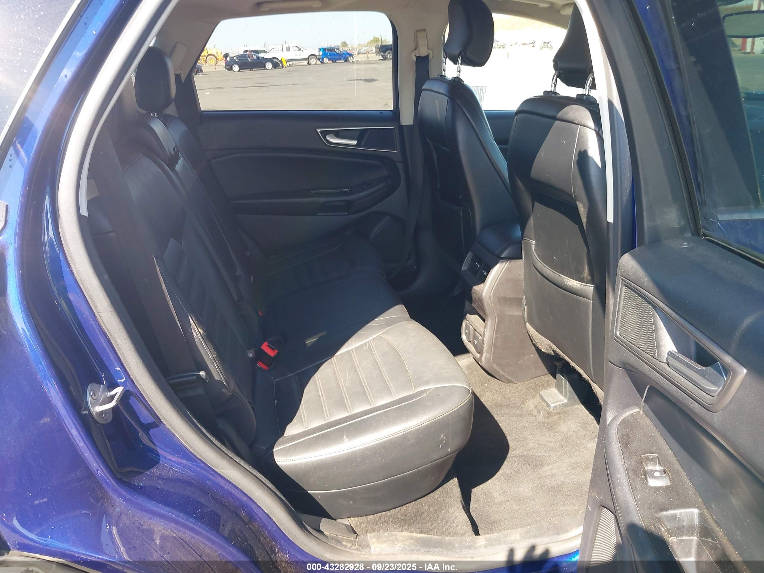 FORD EDGE image 8