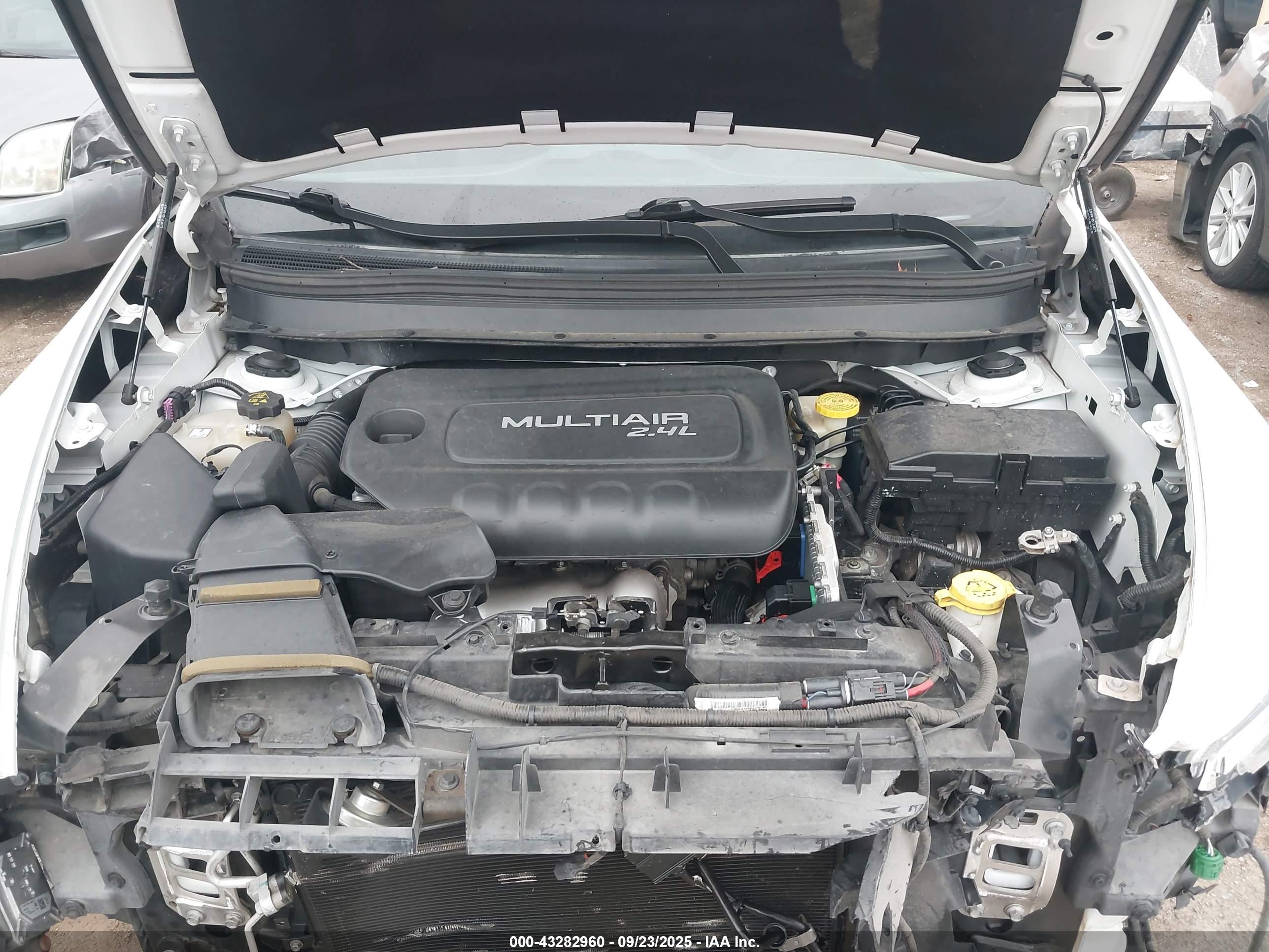 JEEP CHEROKEE image 10