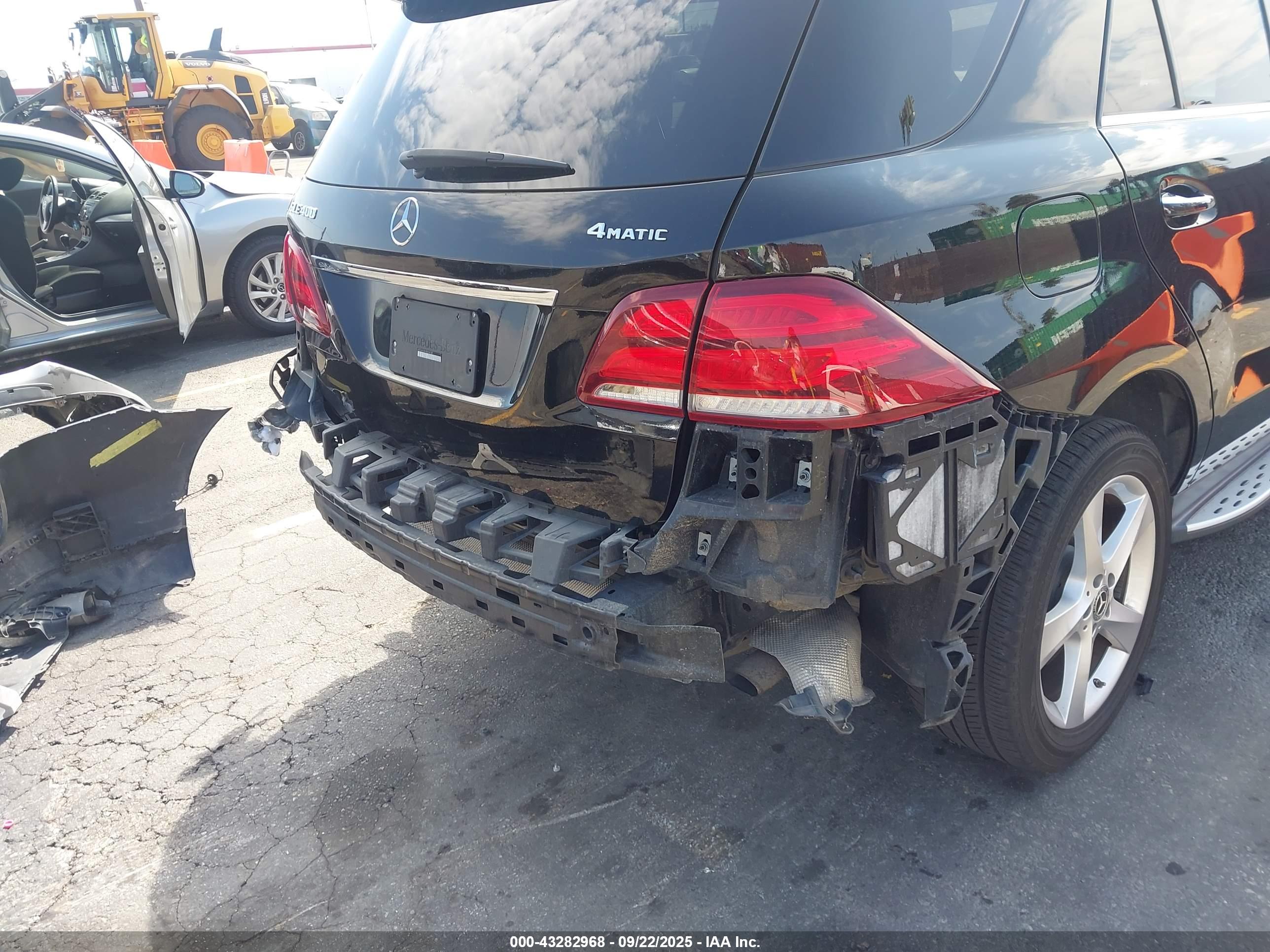 MERCEDES-BENZ GLE image 4