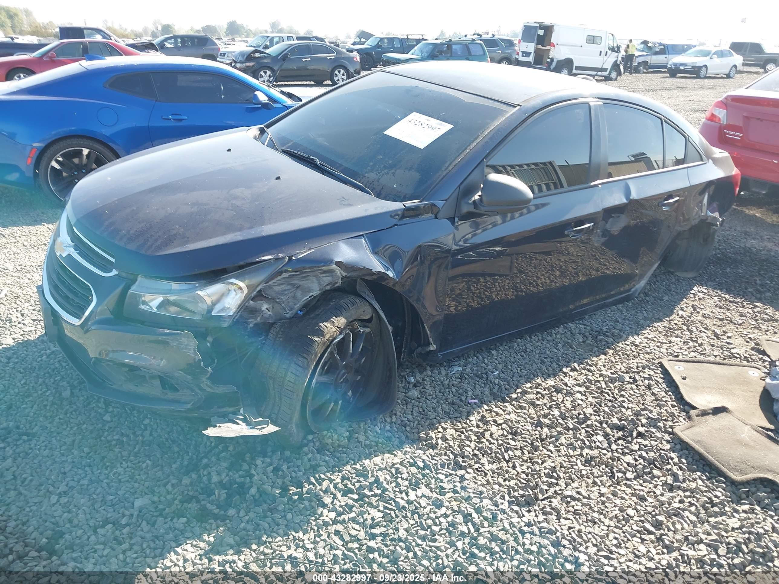 CHEVROLET CRUZE image 2