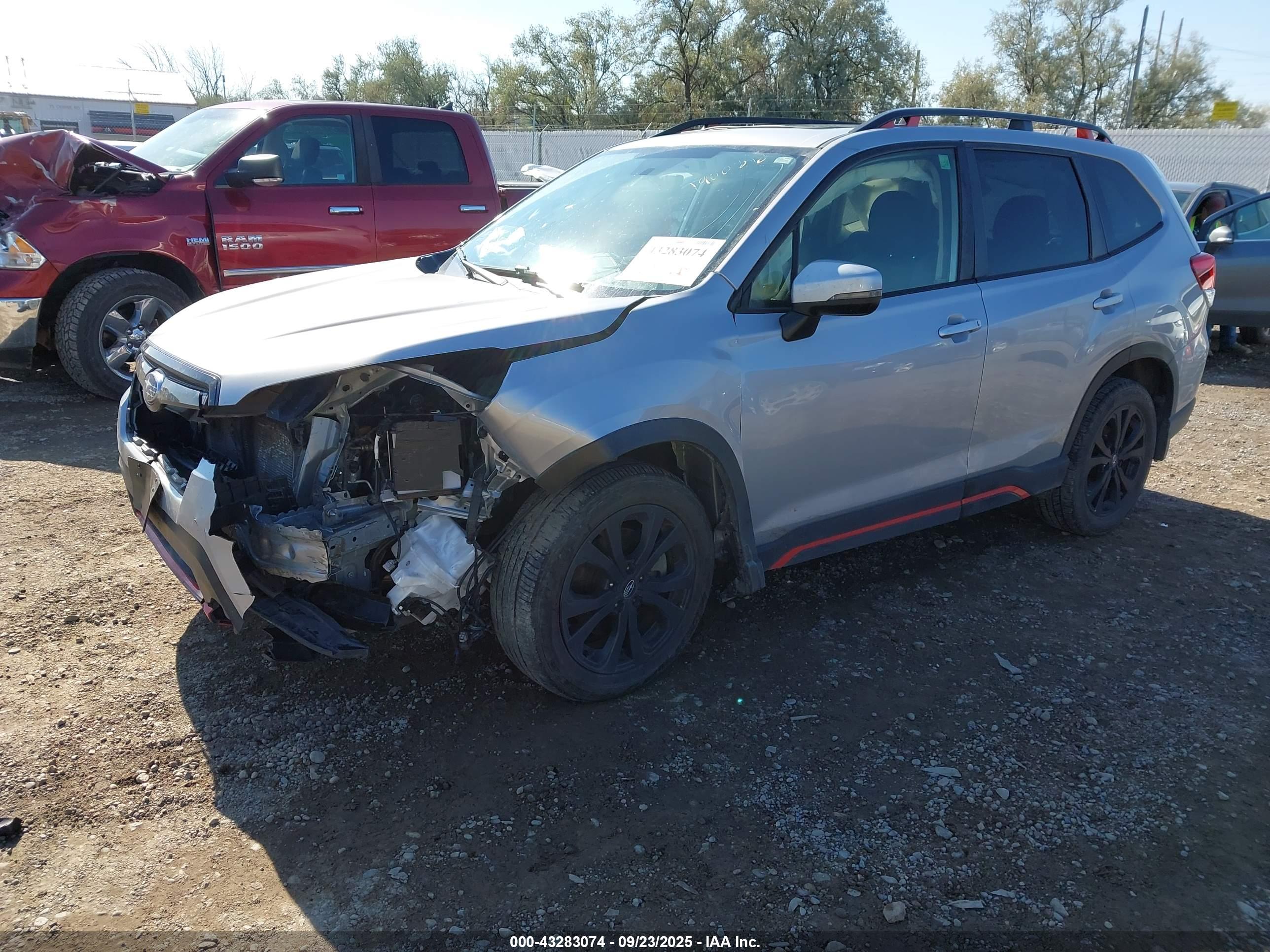 SUBARU FORESTER image 2