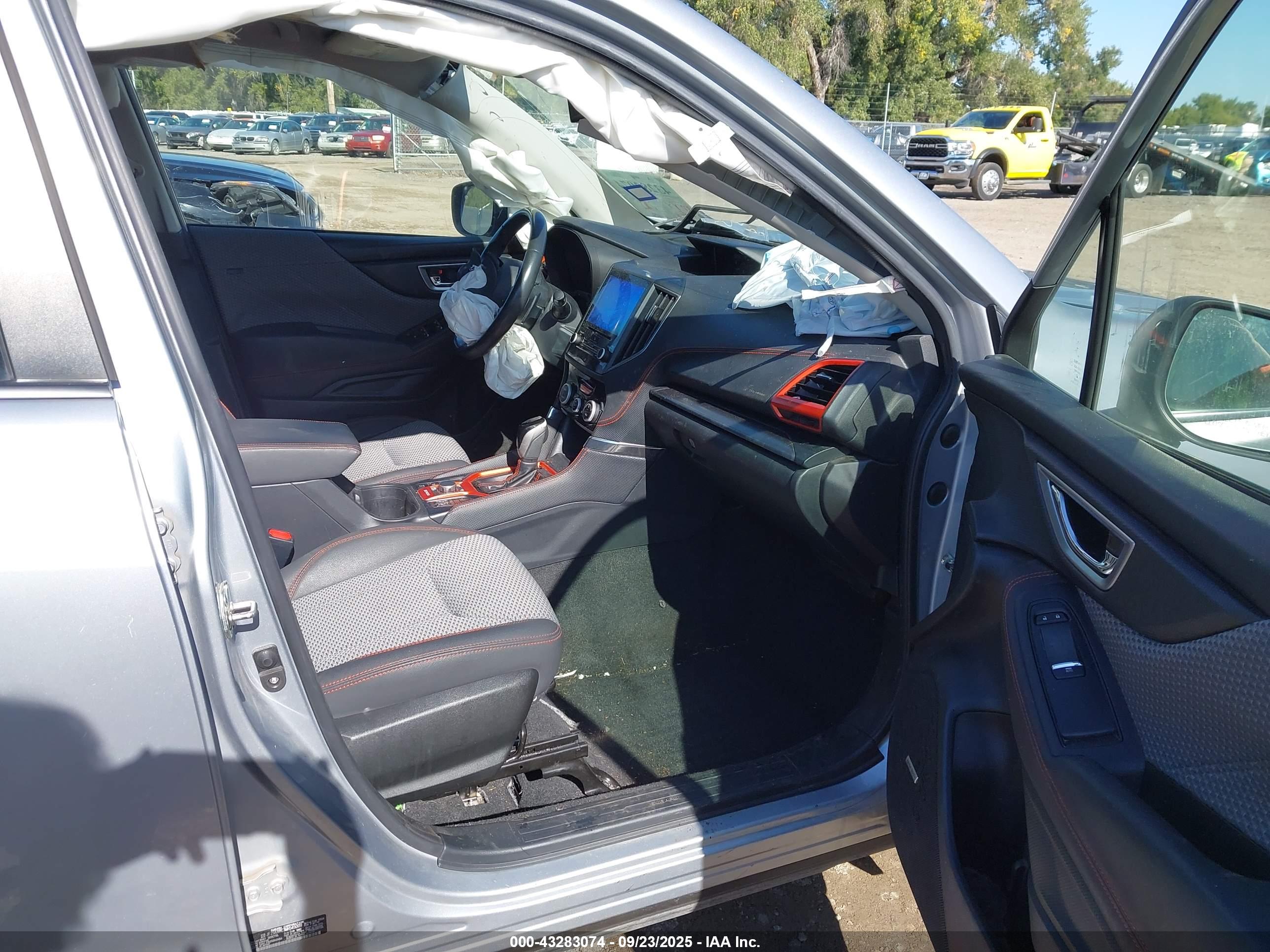 SUBARU FORESTER image 5