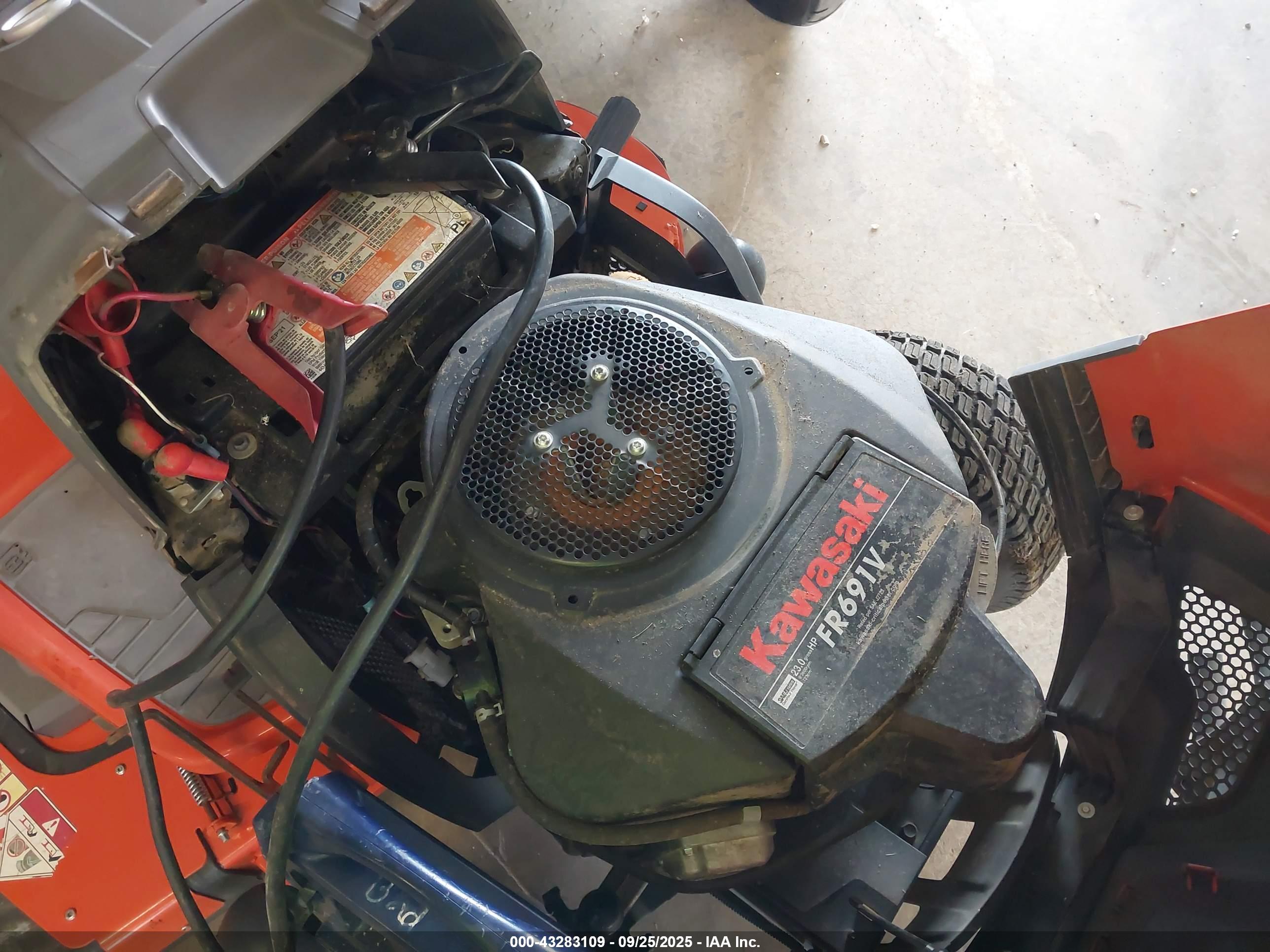 HUSGVARNA RIDING image 10