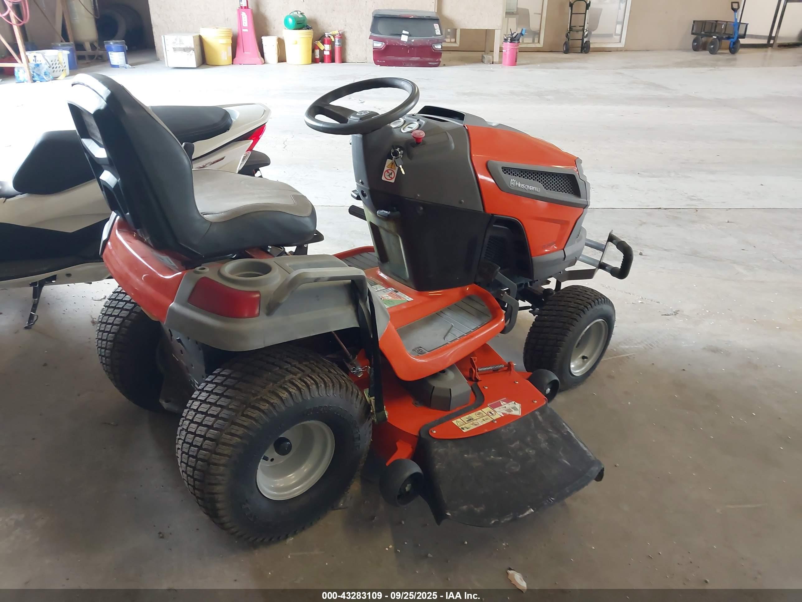 HUSGVARNA RIDING image 4