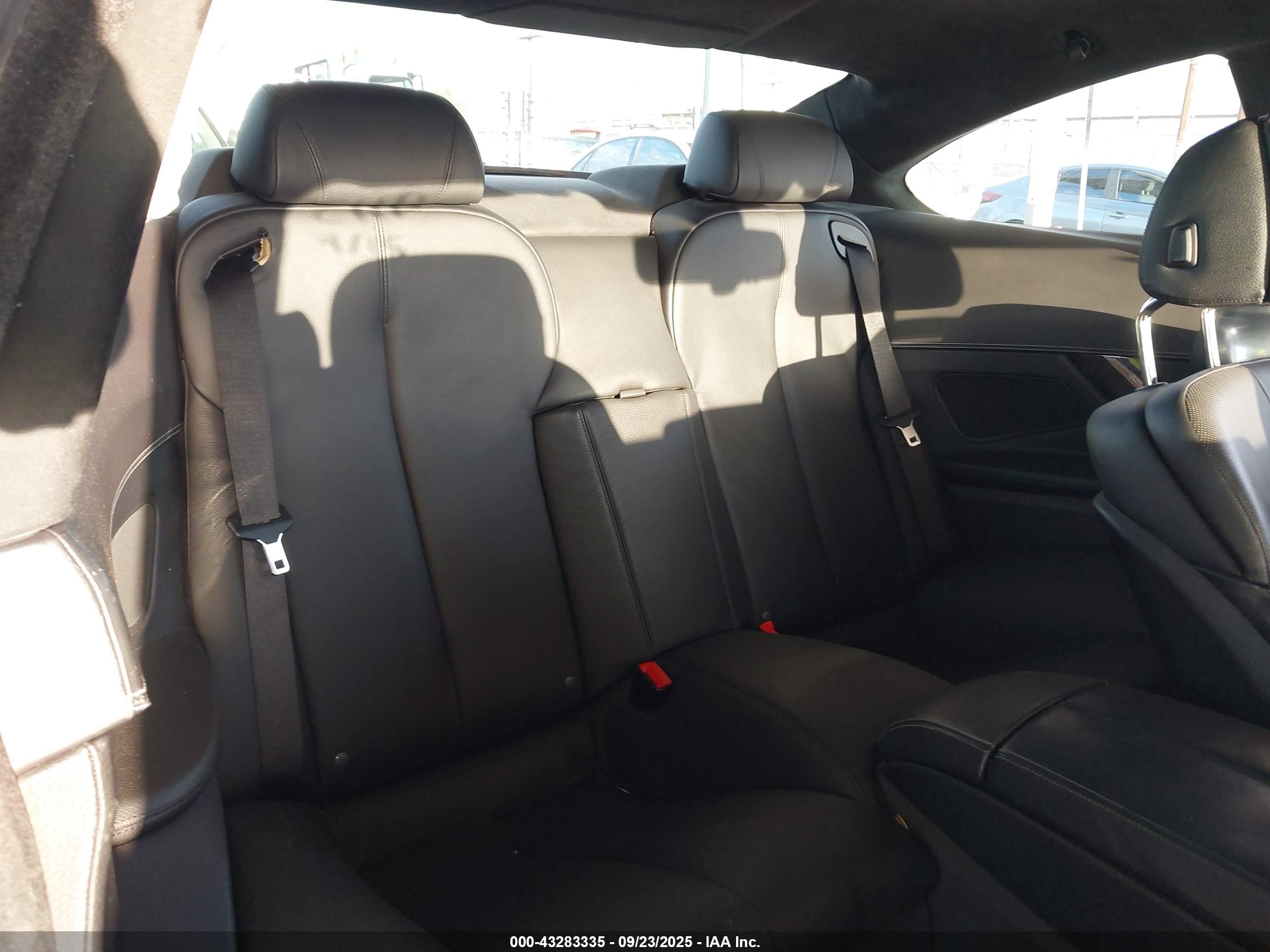 BMW 640I image 8