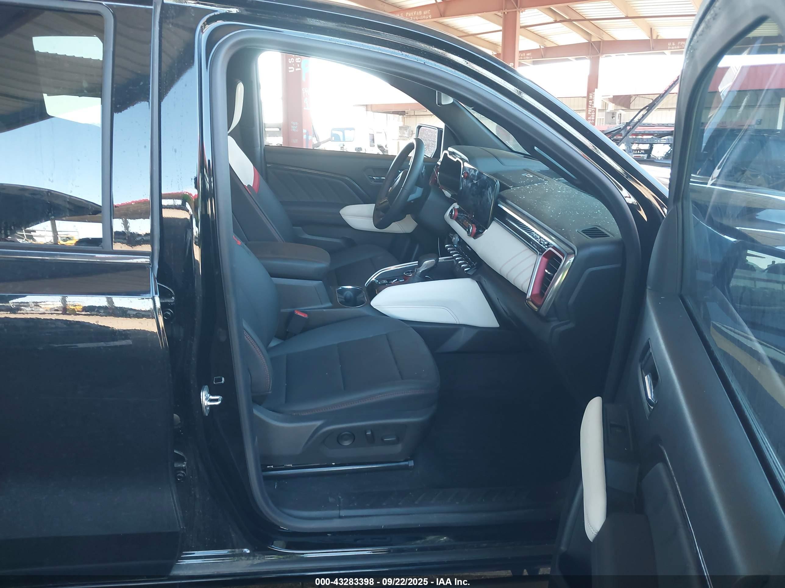 GMC CANYON image 5