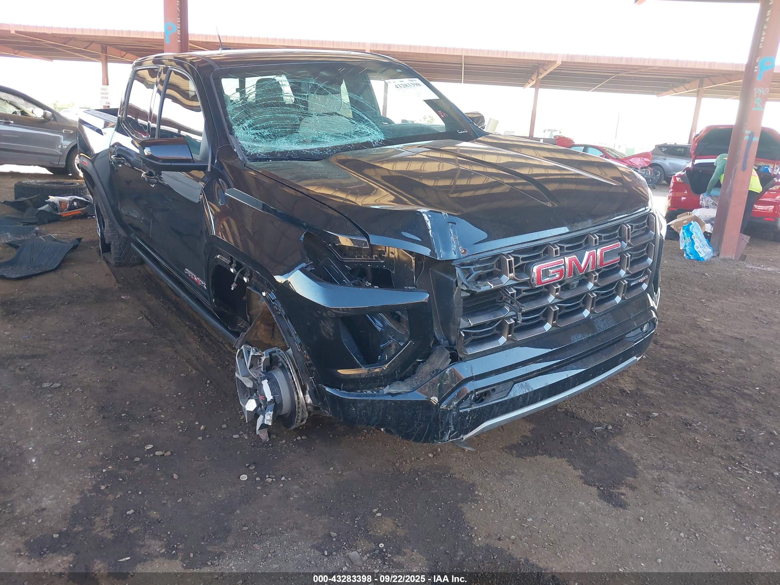 GMC CANYON image 6