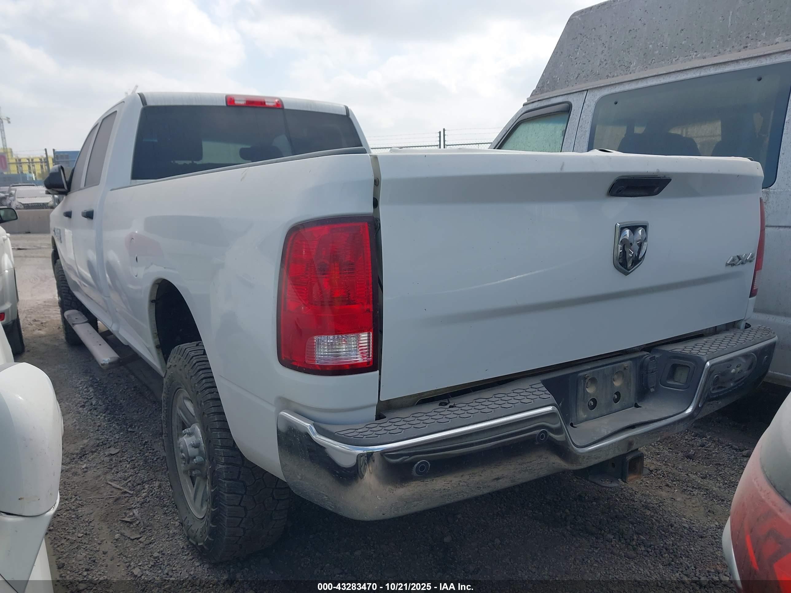 RAM 2500 image 3