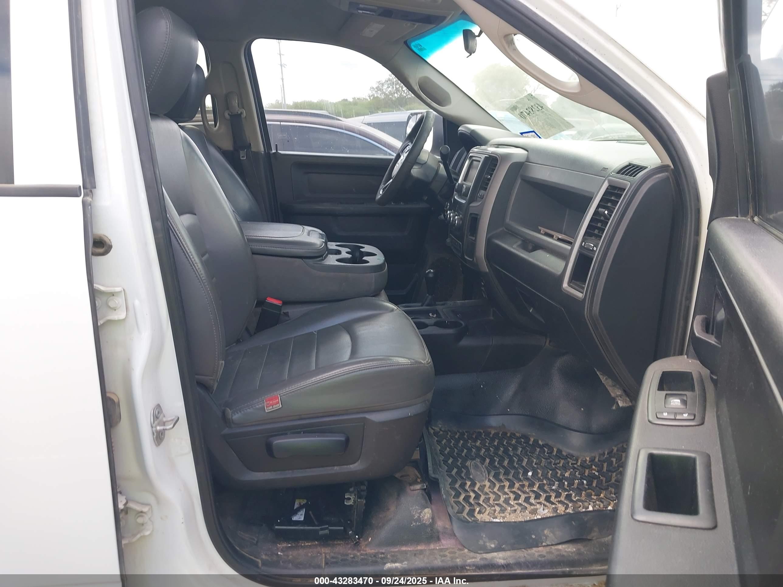RAM 2500 image 5