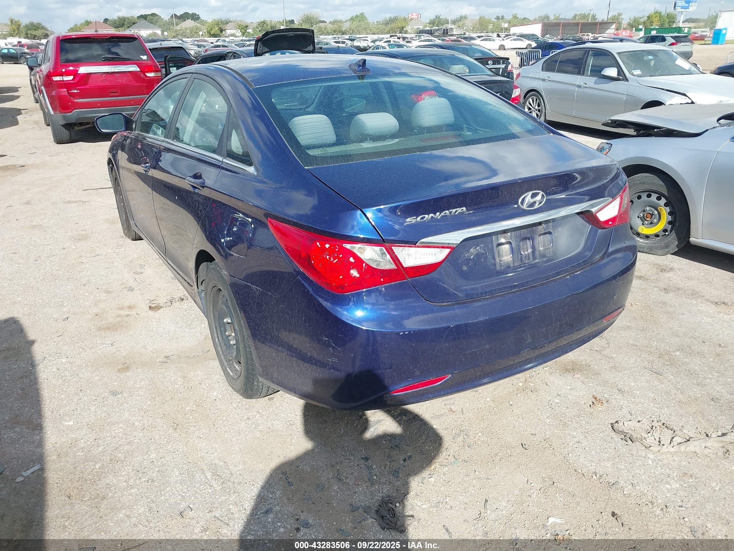 HYUNDAI SONATA image 3