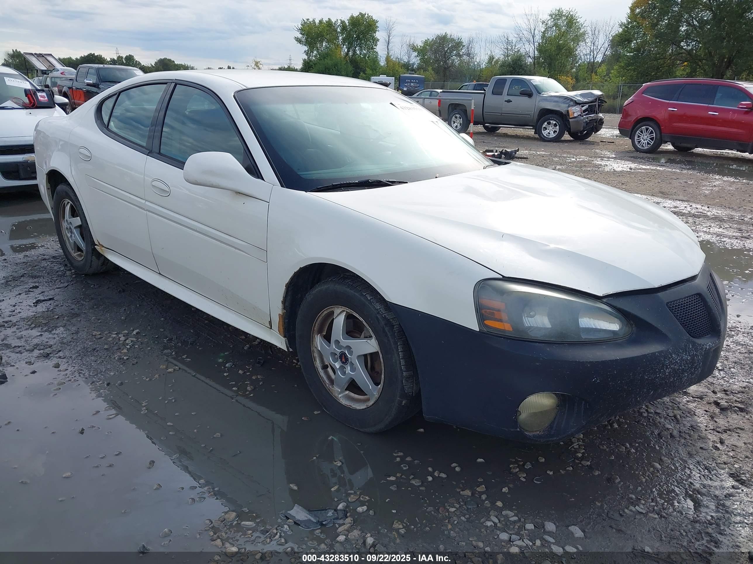 PONTIAC GRAND image 6