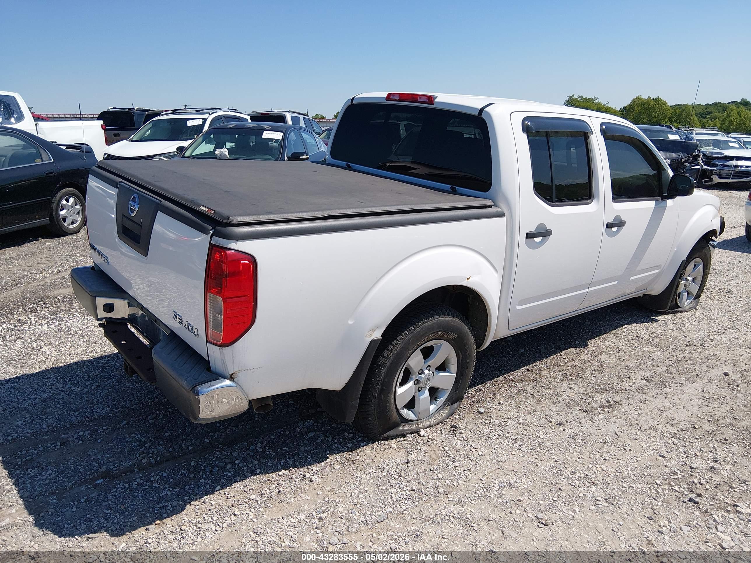 NISSAN FRONTIER image 4