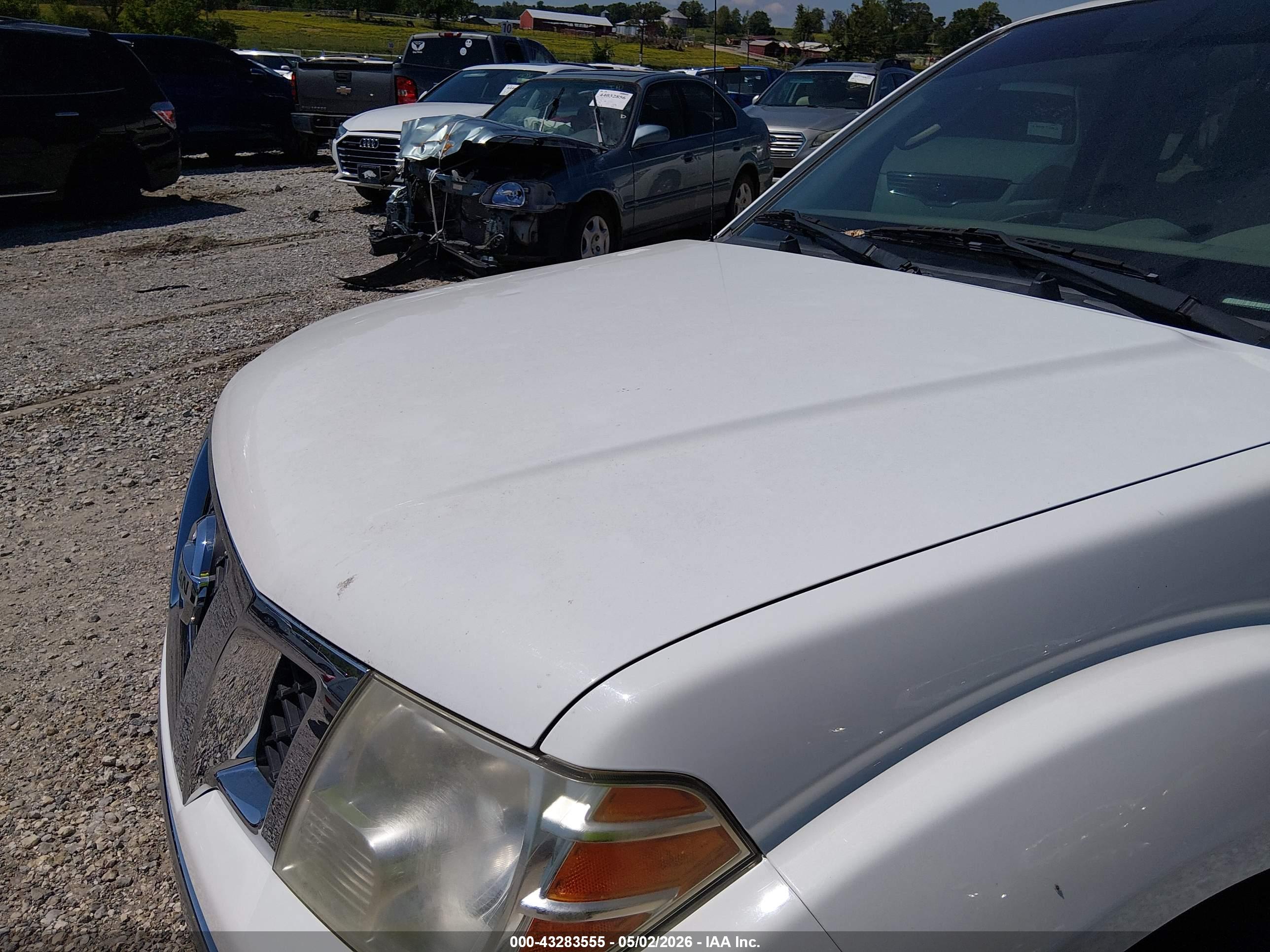 NISSAN FRONTIER image 6