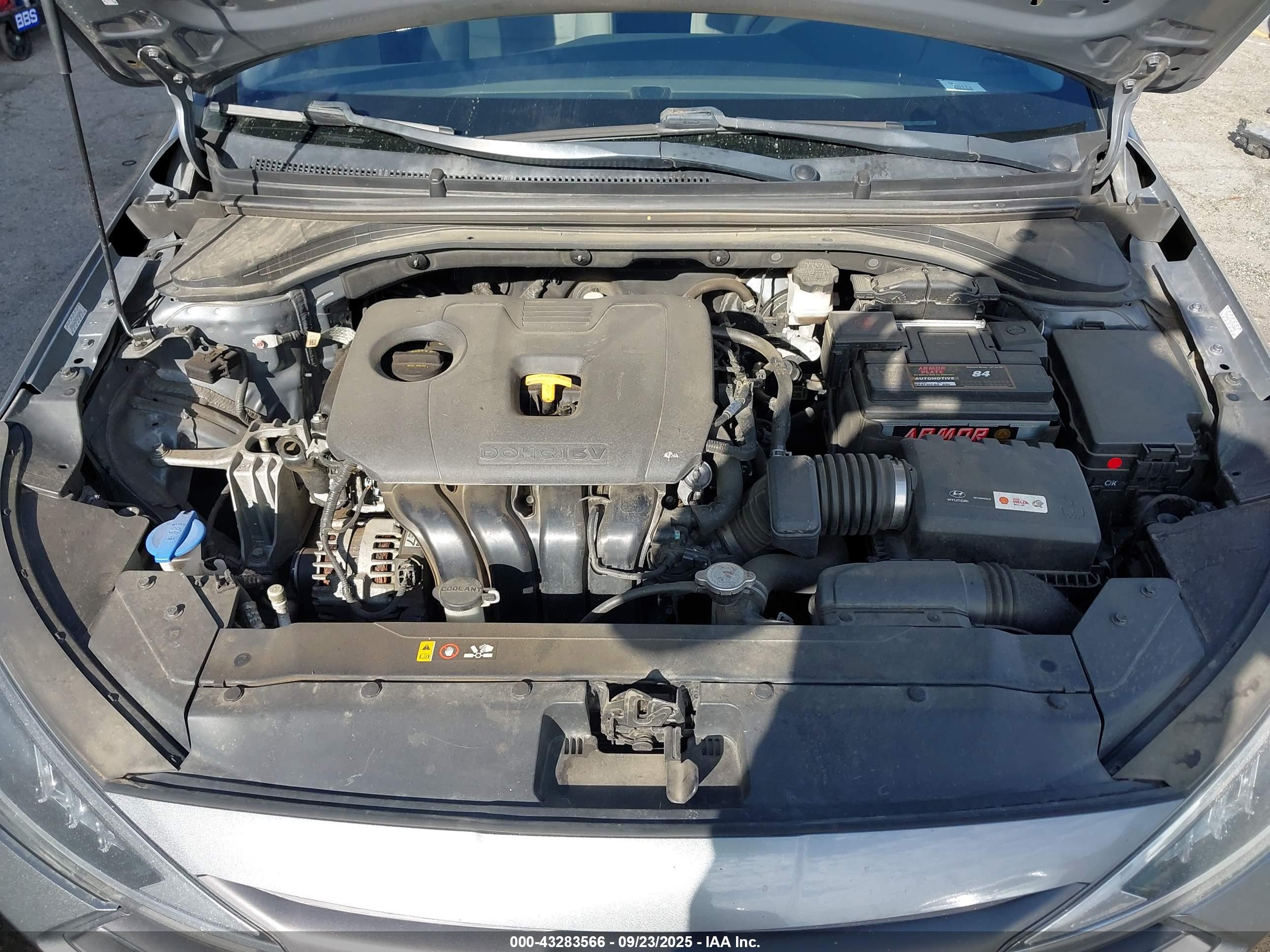 HYUNDAI ELANTRA image 10