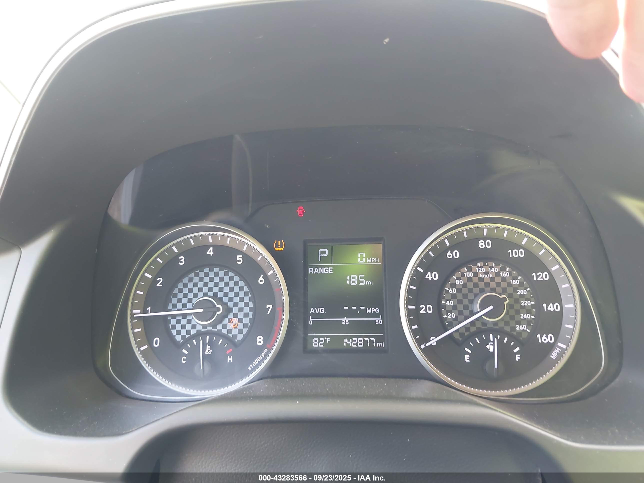 HYUNDAI ELANTRA image 7