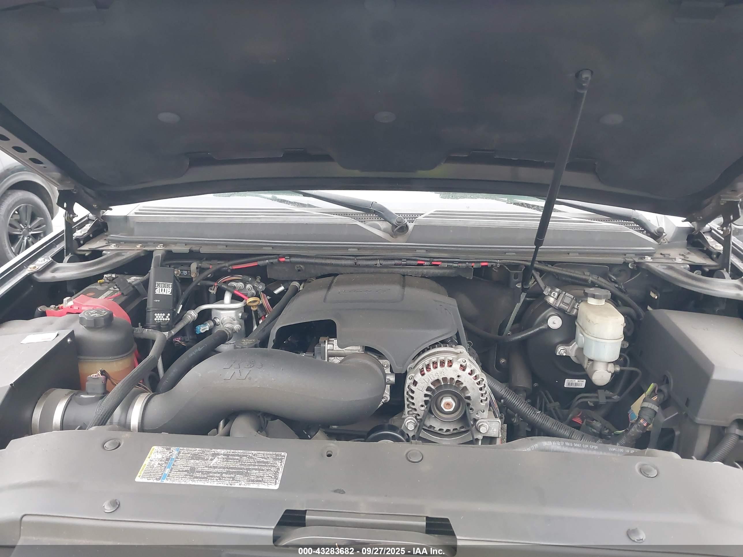 GMC YUKON image 10