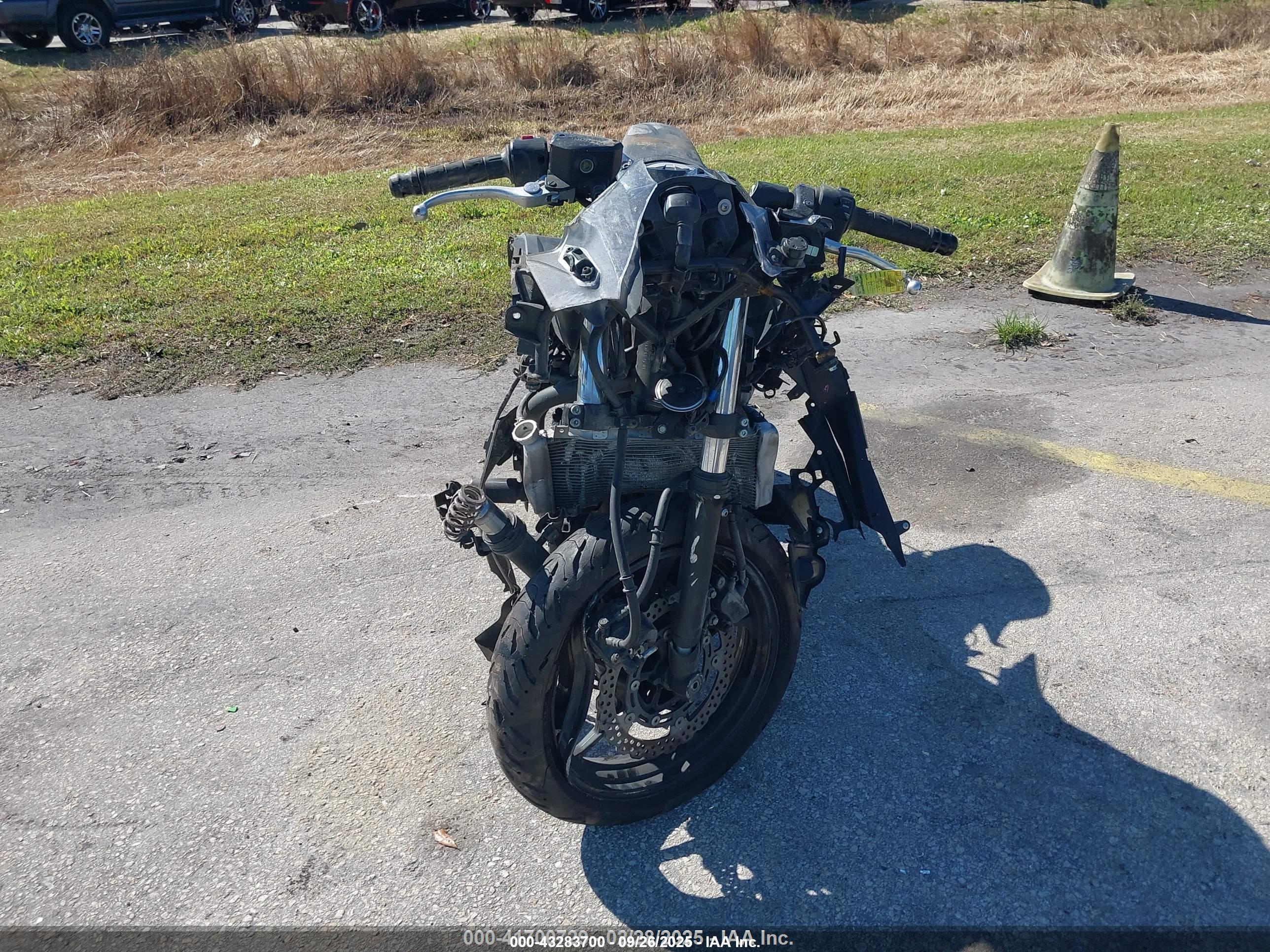 KAWASAKI EX650 image 5