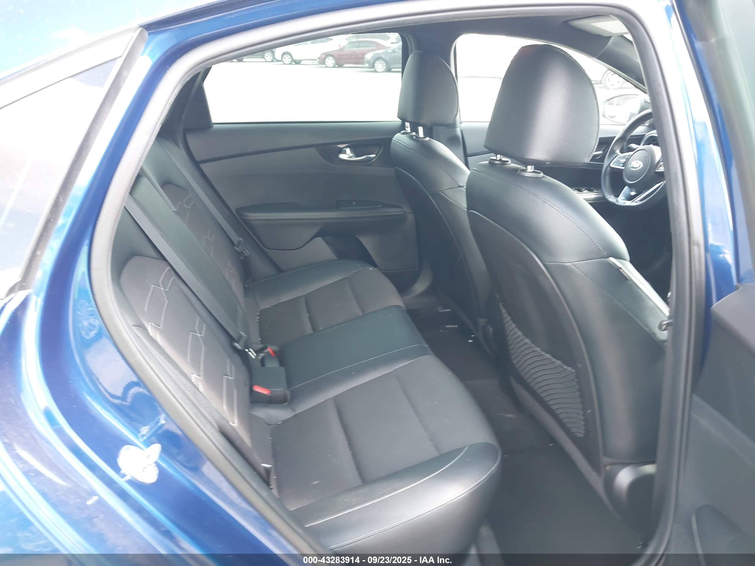 KIA FORTE image 8