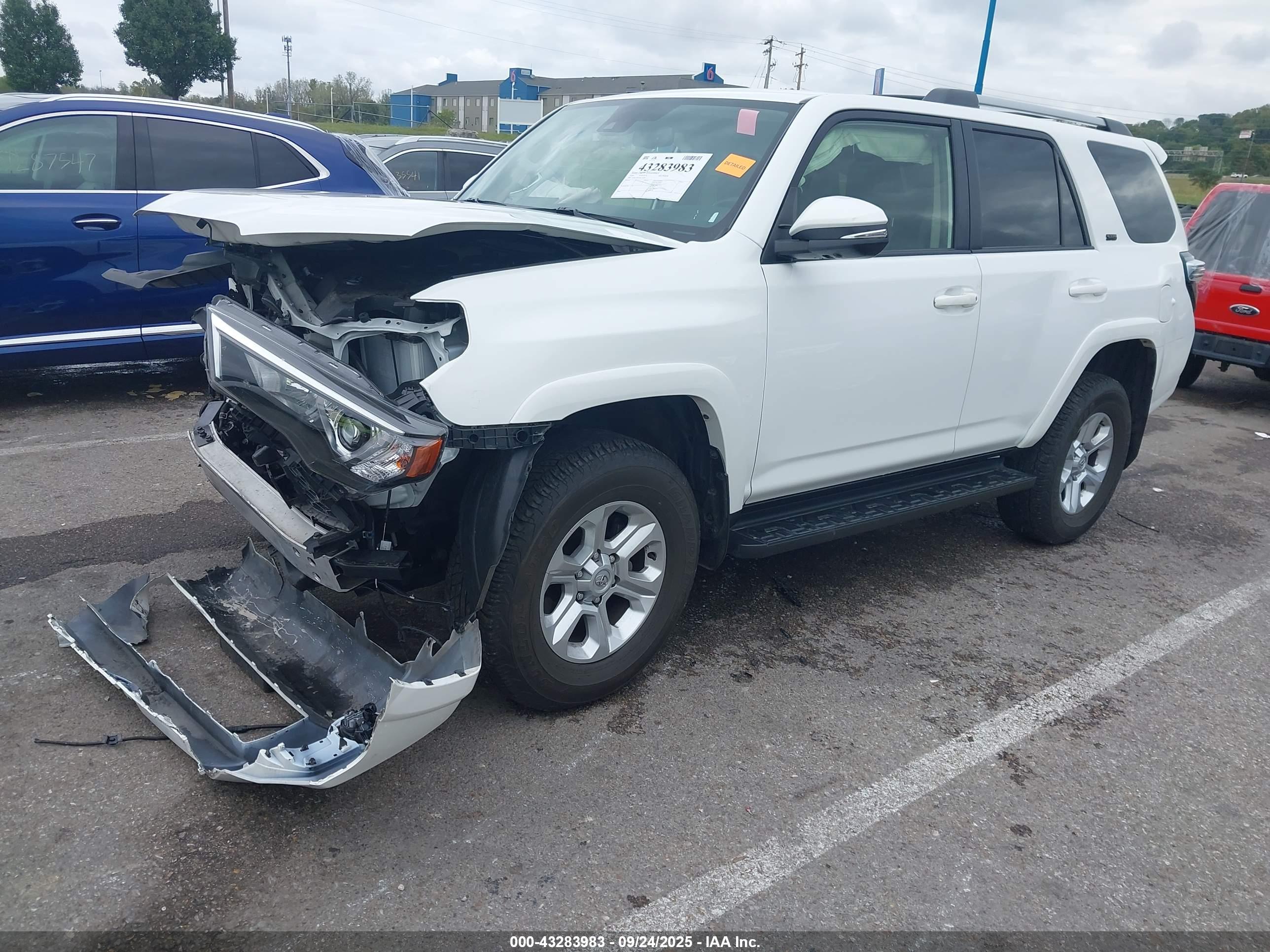 TOYOTA 4RUNNER image 2