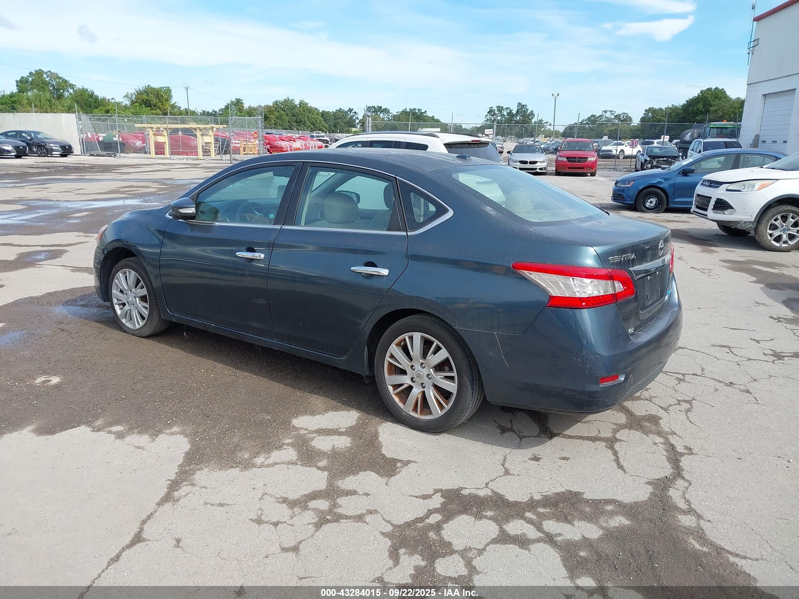 NISSAN SENTRA image 3