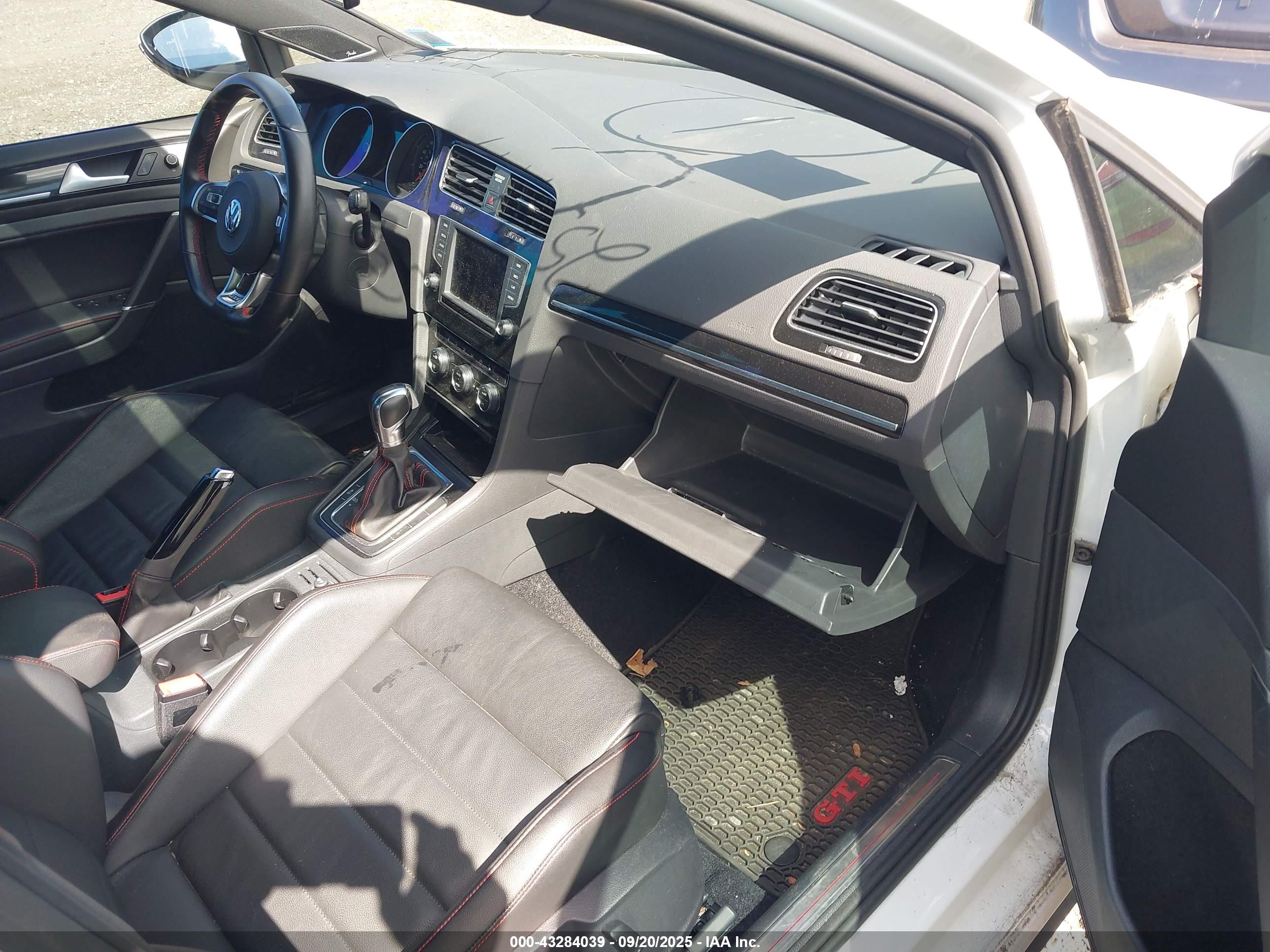VOLKSWAGEN GOLF image 5