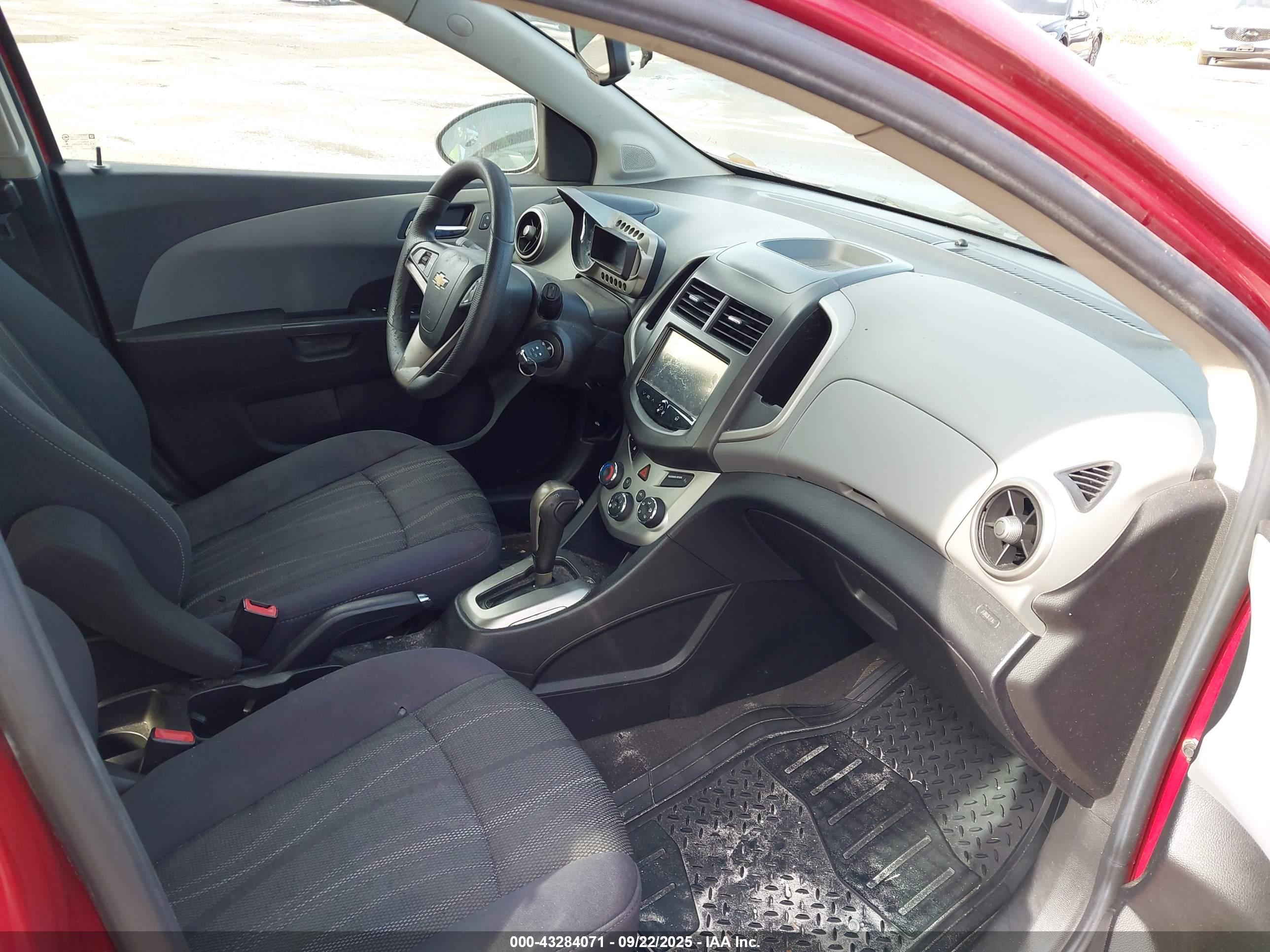 CHEVROLET SONIC image 5
