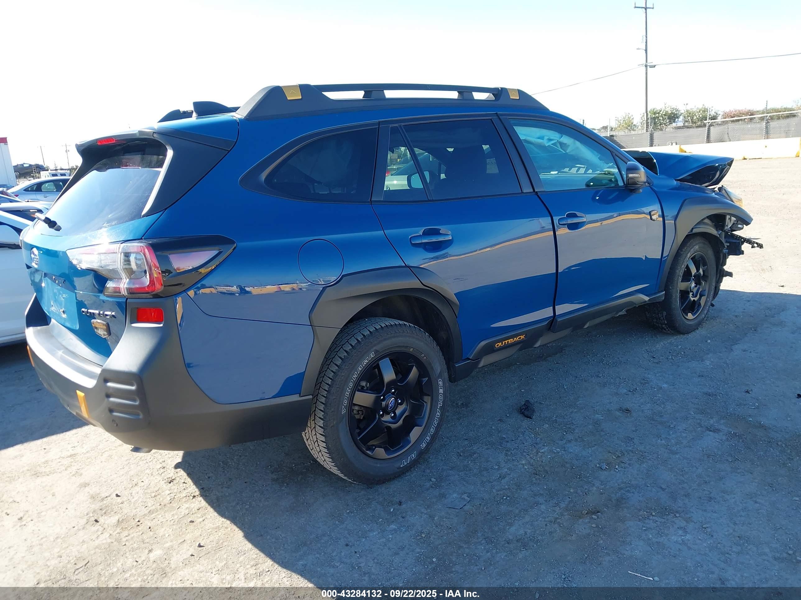 SUBARU OUTBACK image 4