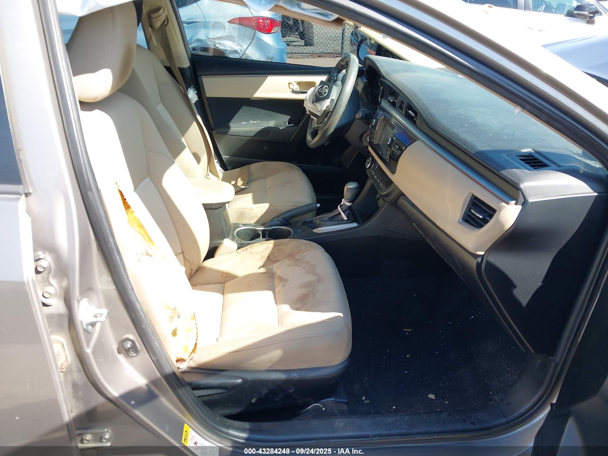 TOYOTA COROLLA image 5