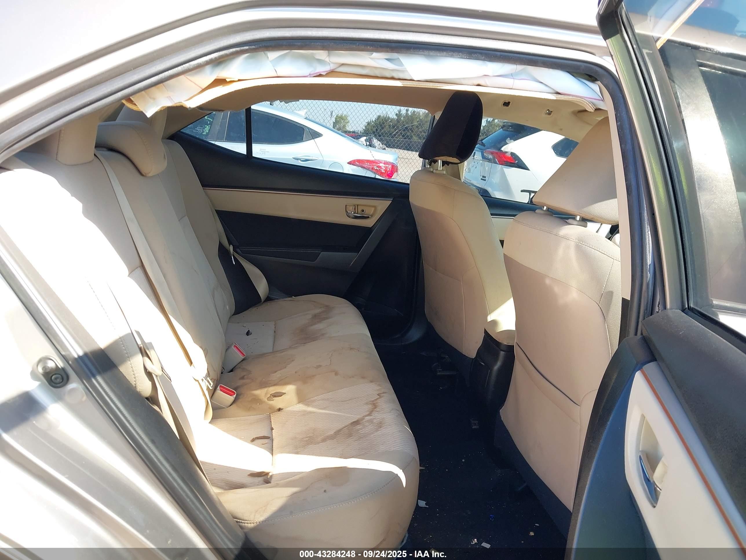 TOYOTA COROLLA image 8