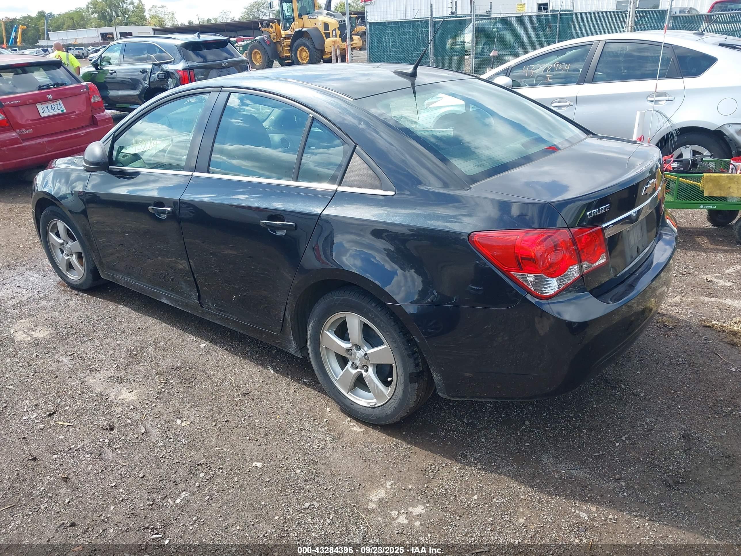CHEVROLET CRUZE image 3