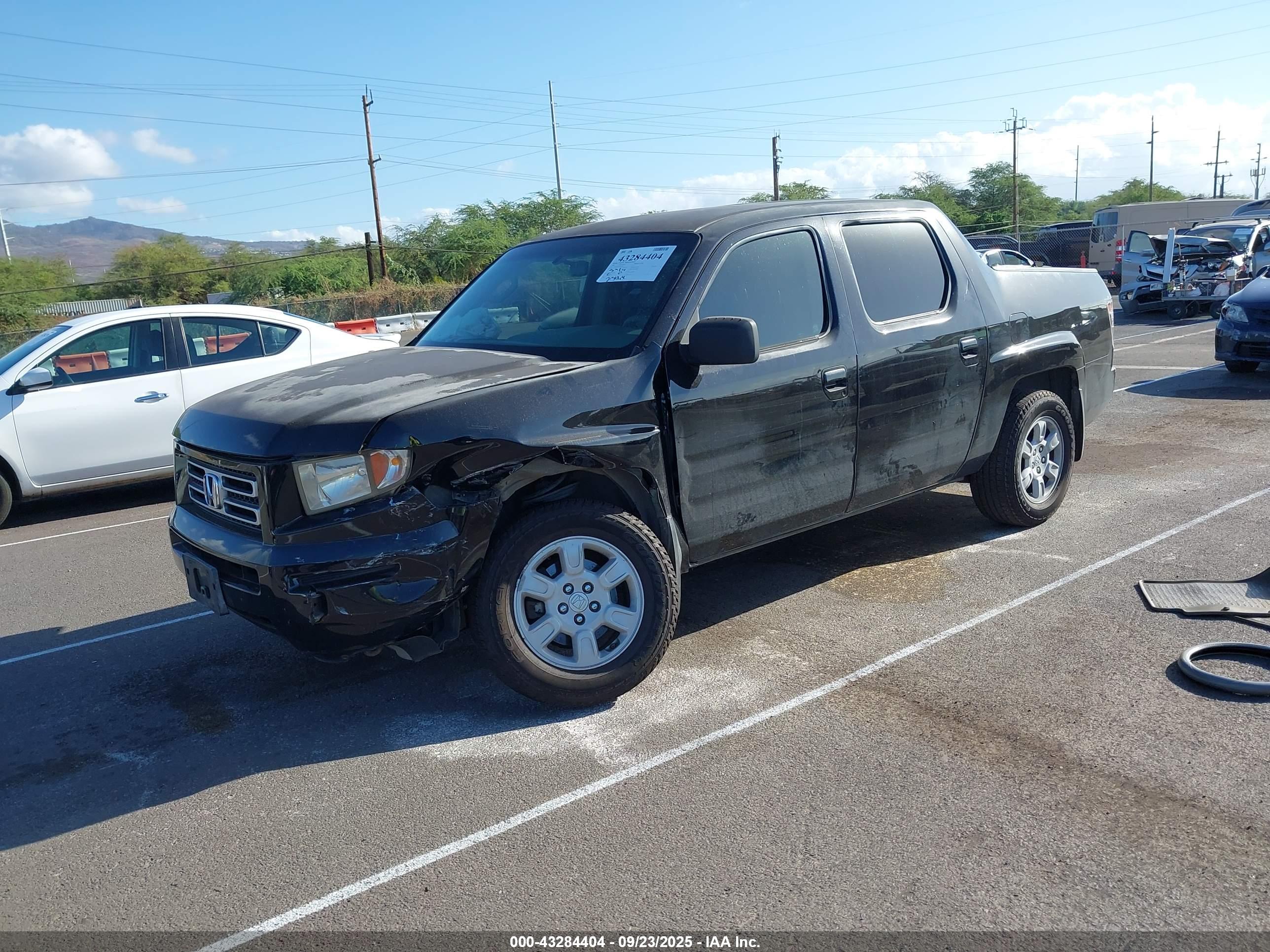 HONDA RIDGELINE image 2