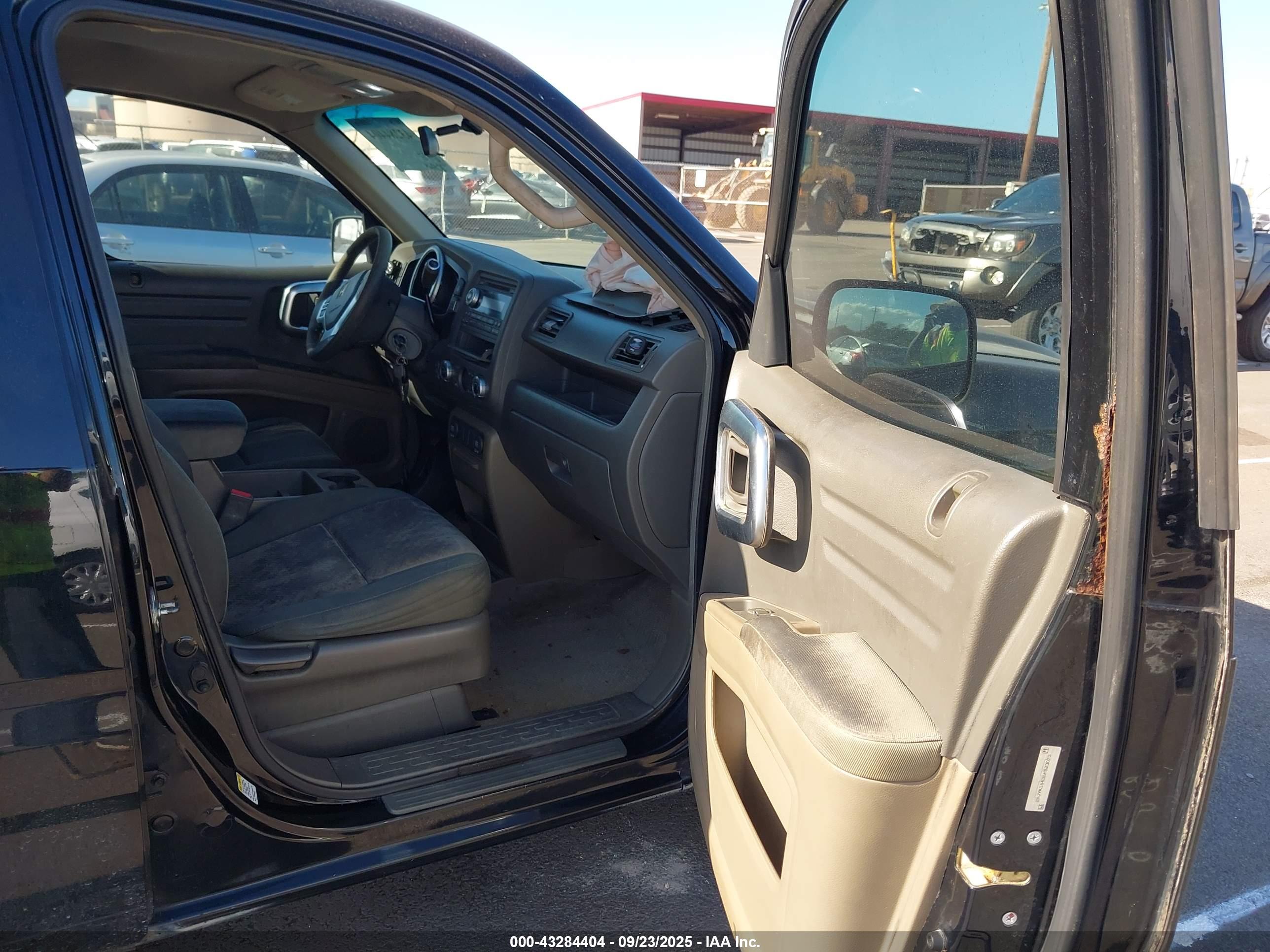 HONDA RIDGELINE image 5