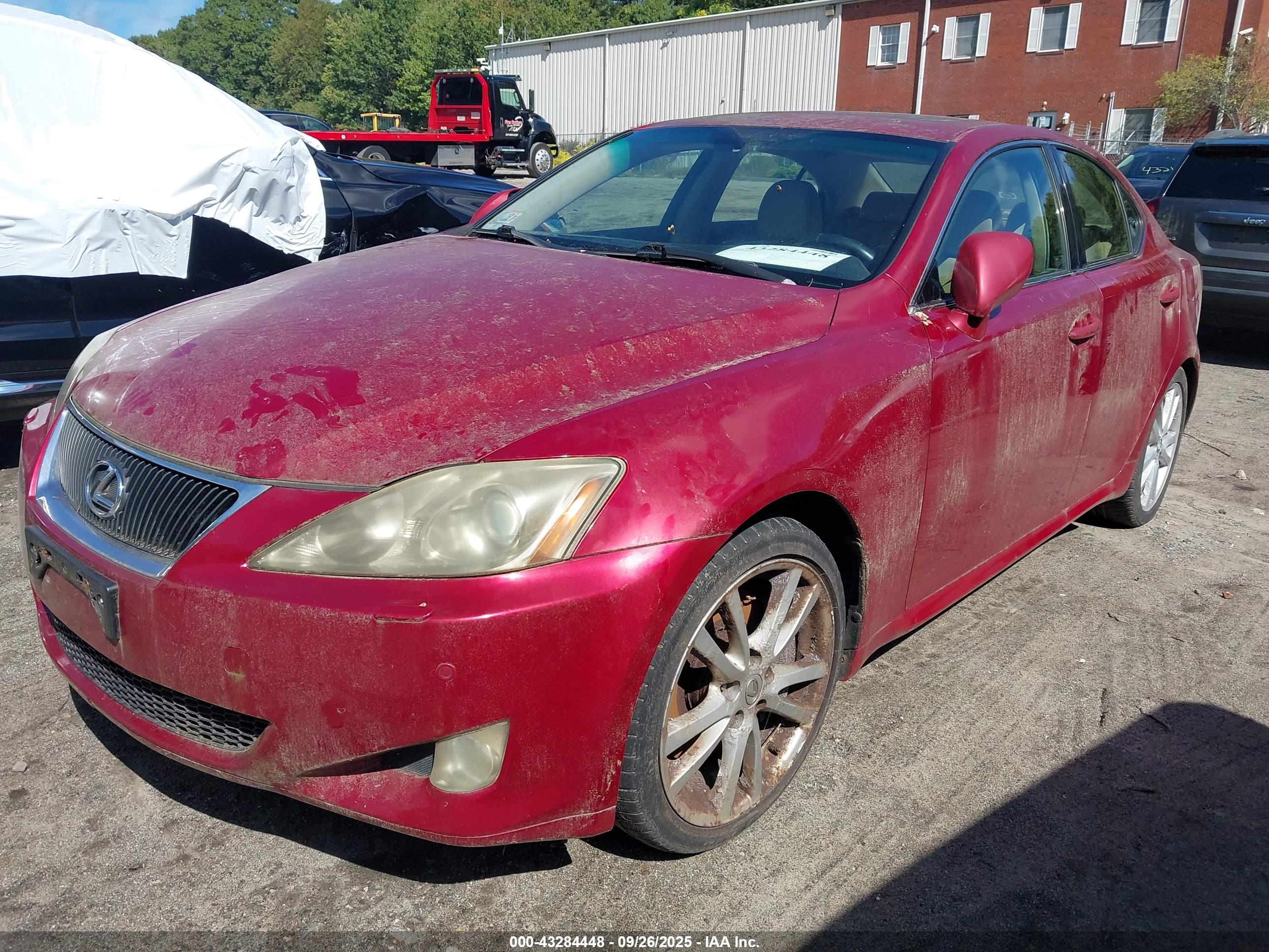 LEXUS IS image 2