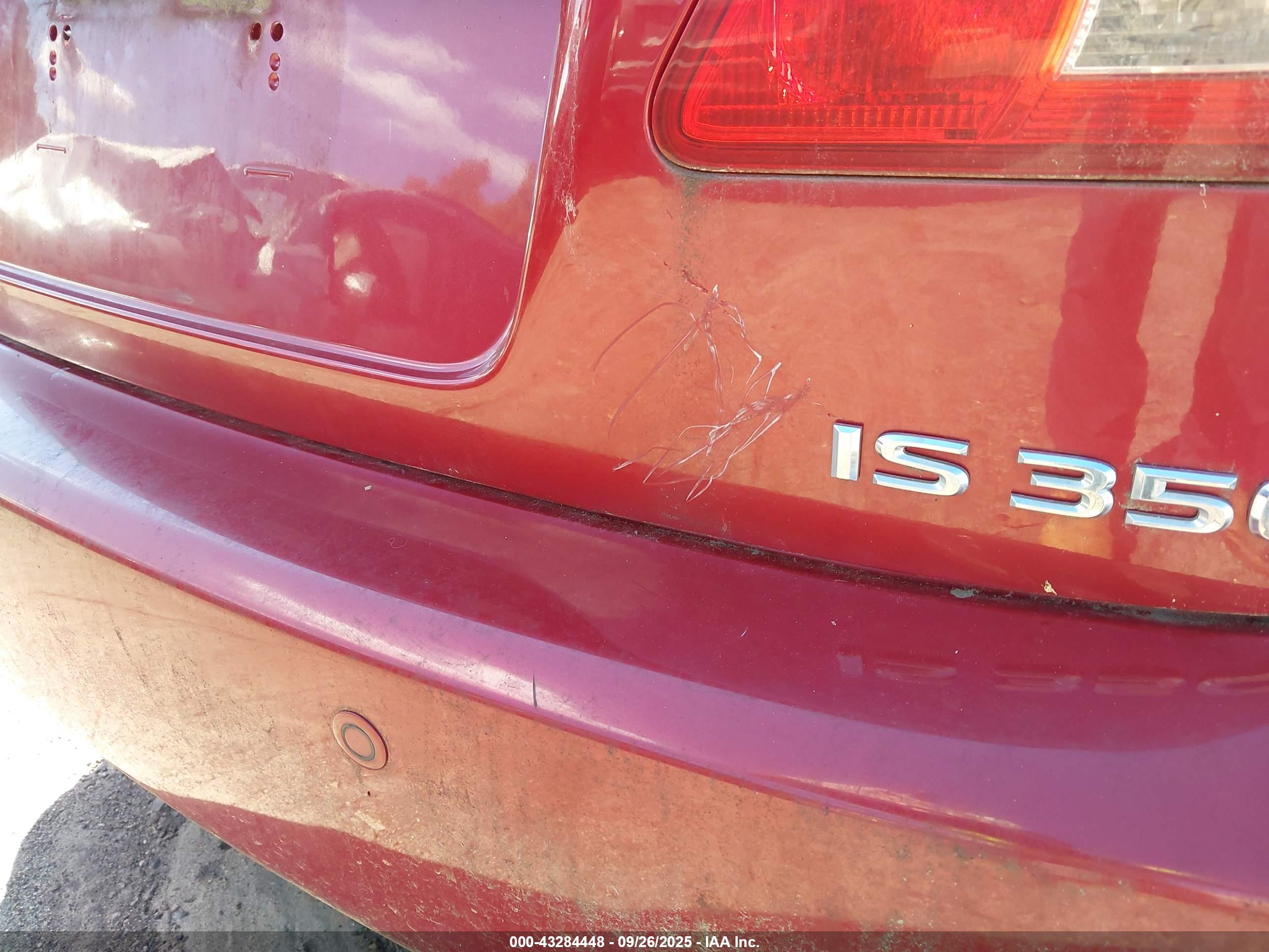 LEXUS IS image 6