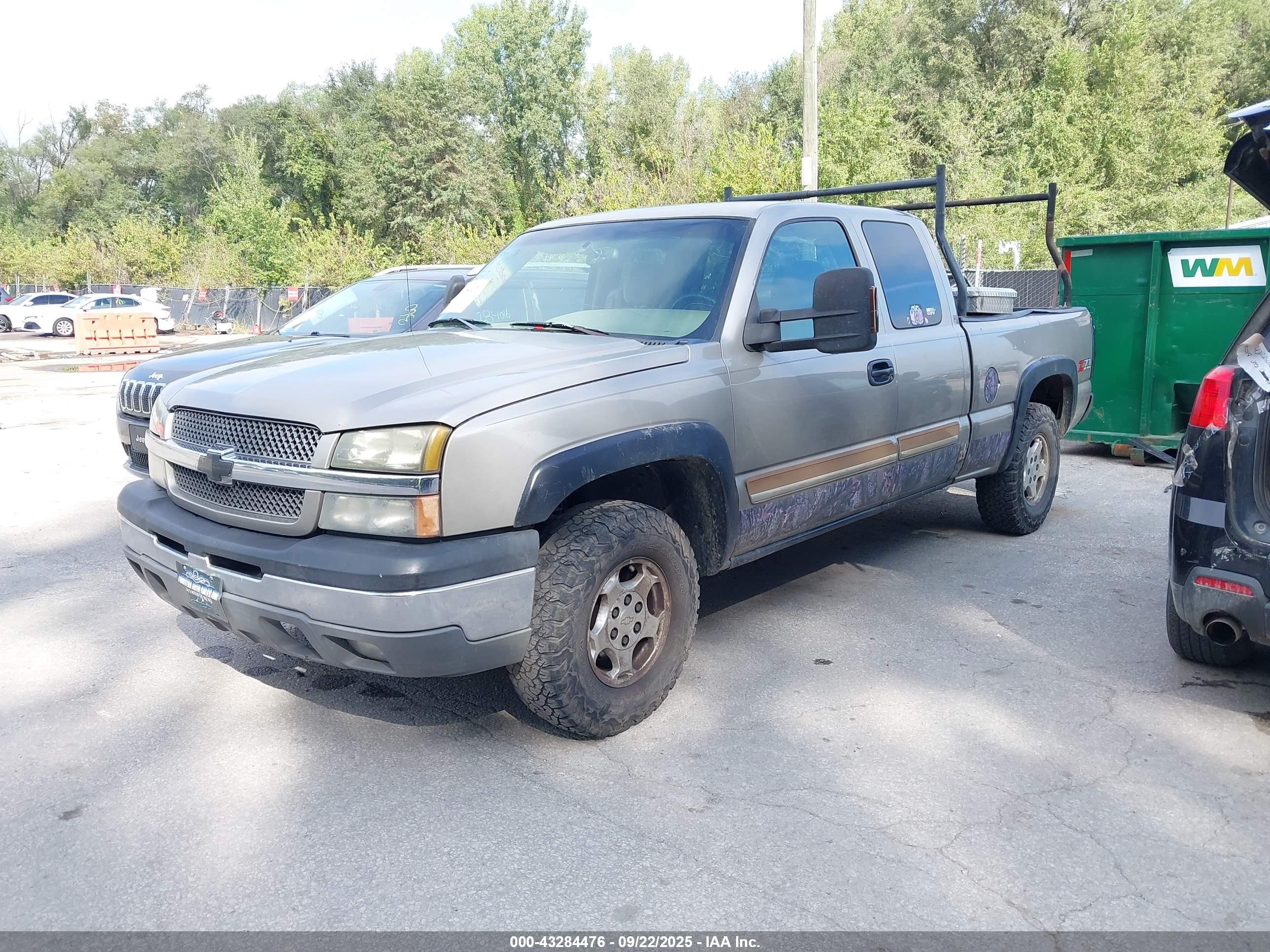 CHEVROLET SILVERADO image 2