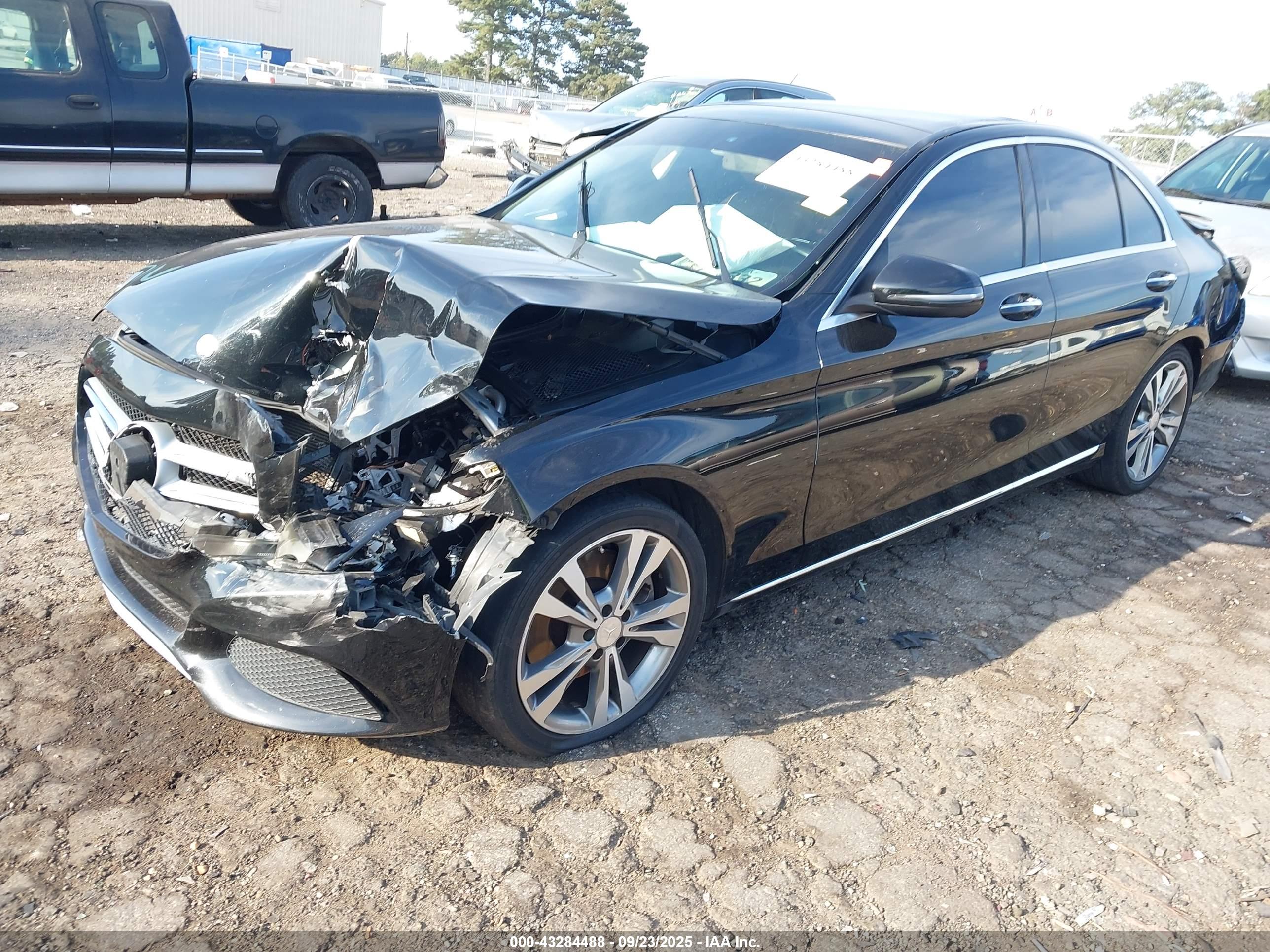 MERCEDES-BENZ C image 2