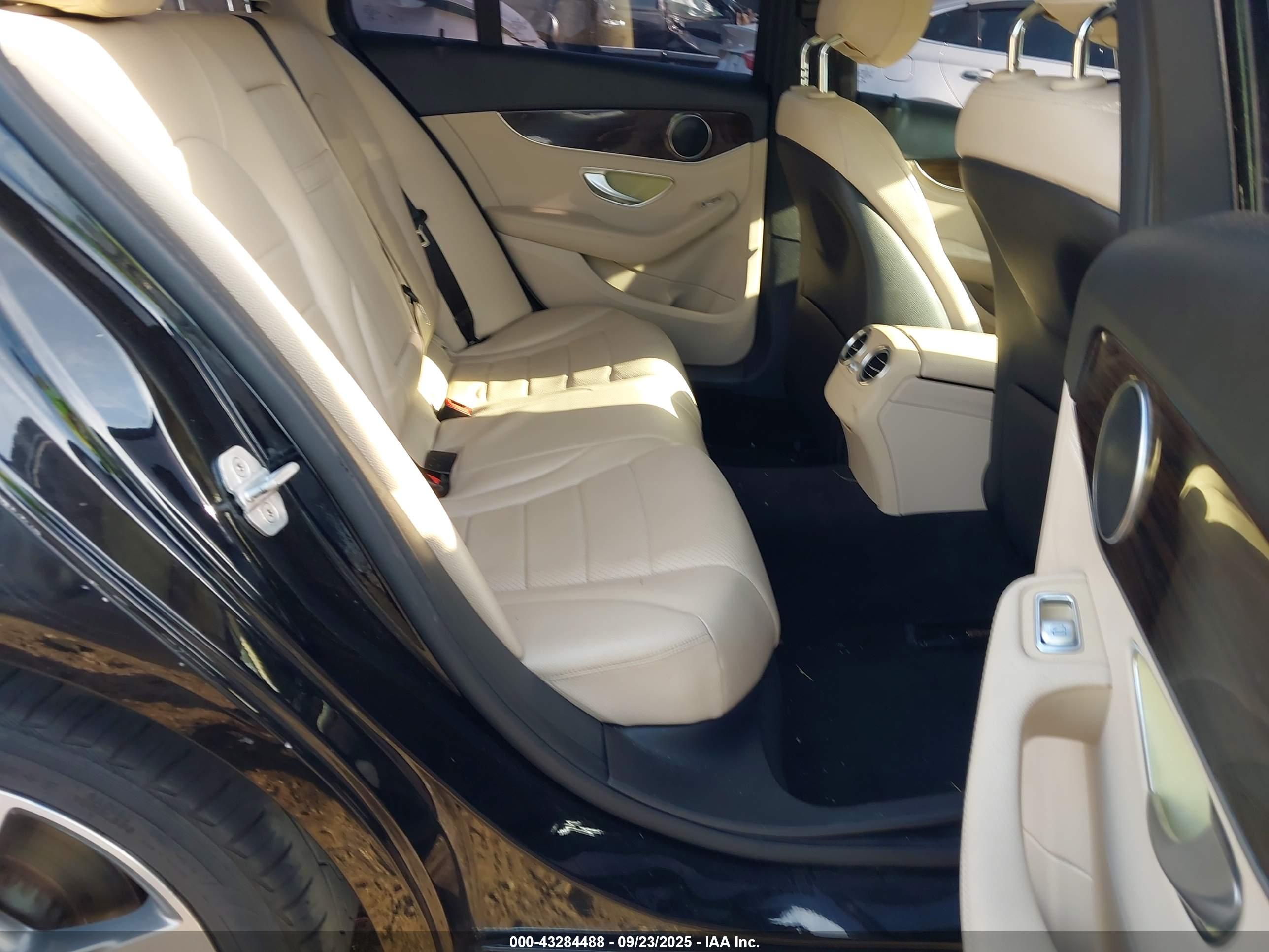 MERCEDES-BENZ C image 8